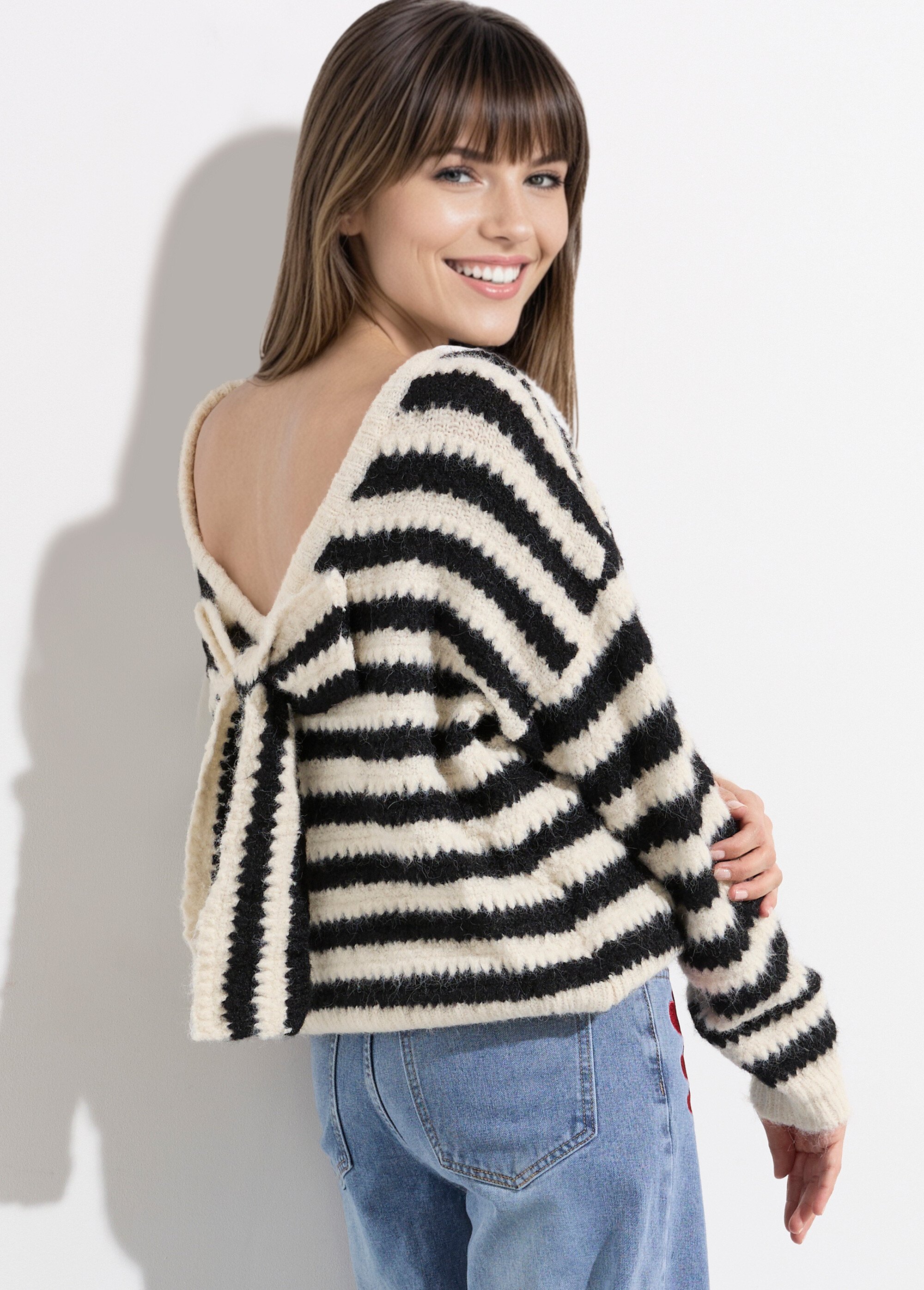 Pull chaud laine rayé et noeud fantaisie Femme Beige JS-JP-7559 MV1