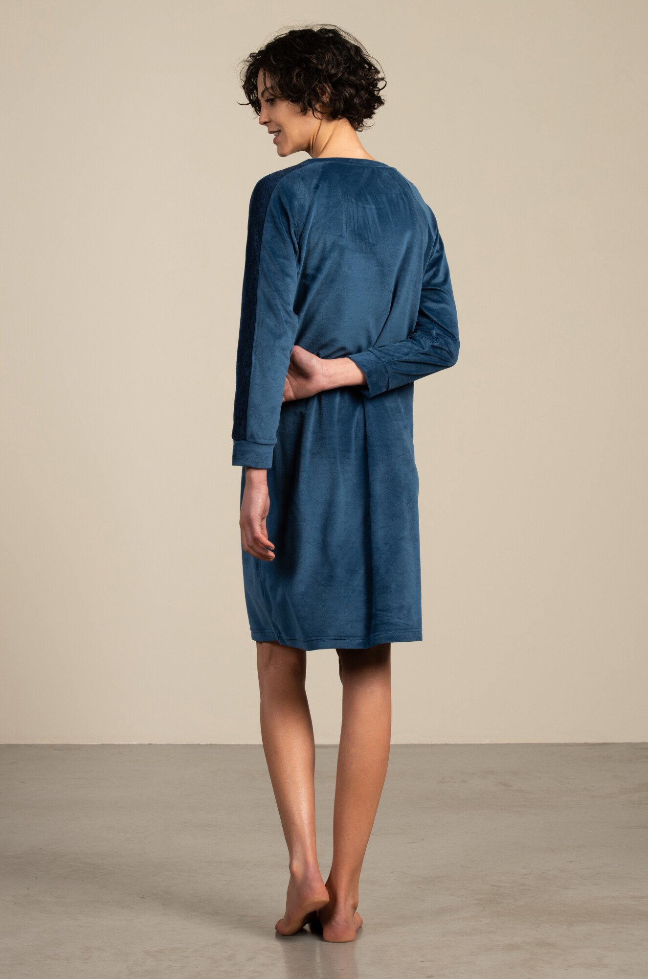Chemise de nuit en velours uni