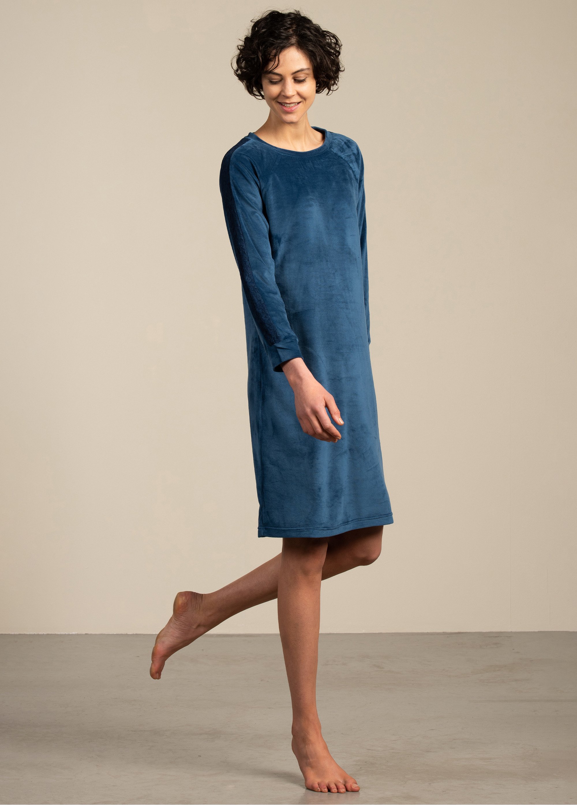 Chemise de nuit en velours uni