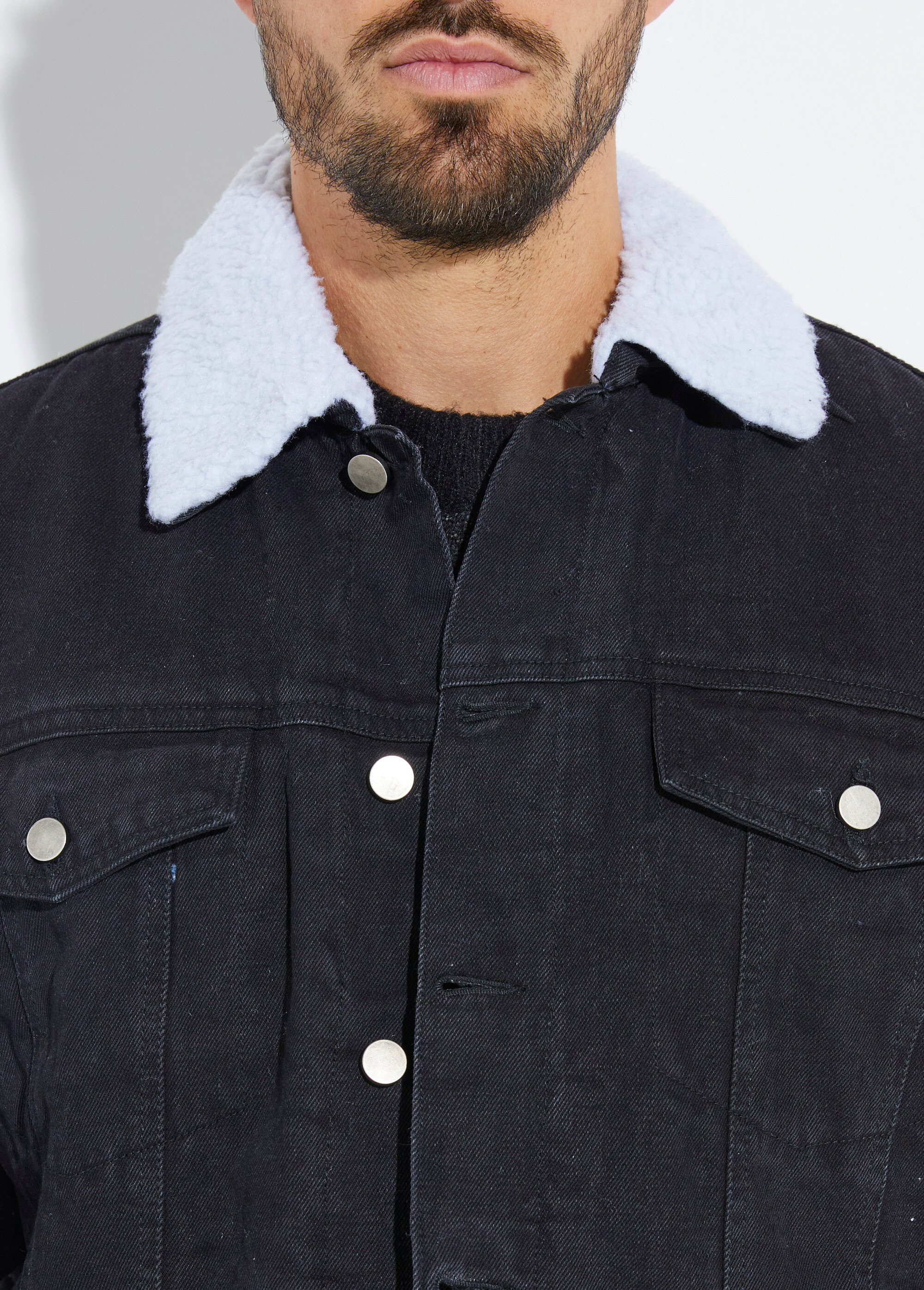 Blouson en jean intérieur fausse fourrure