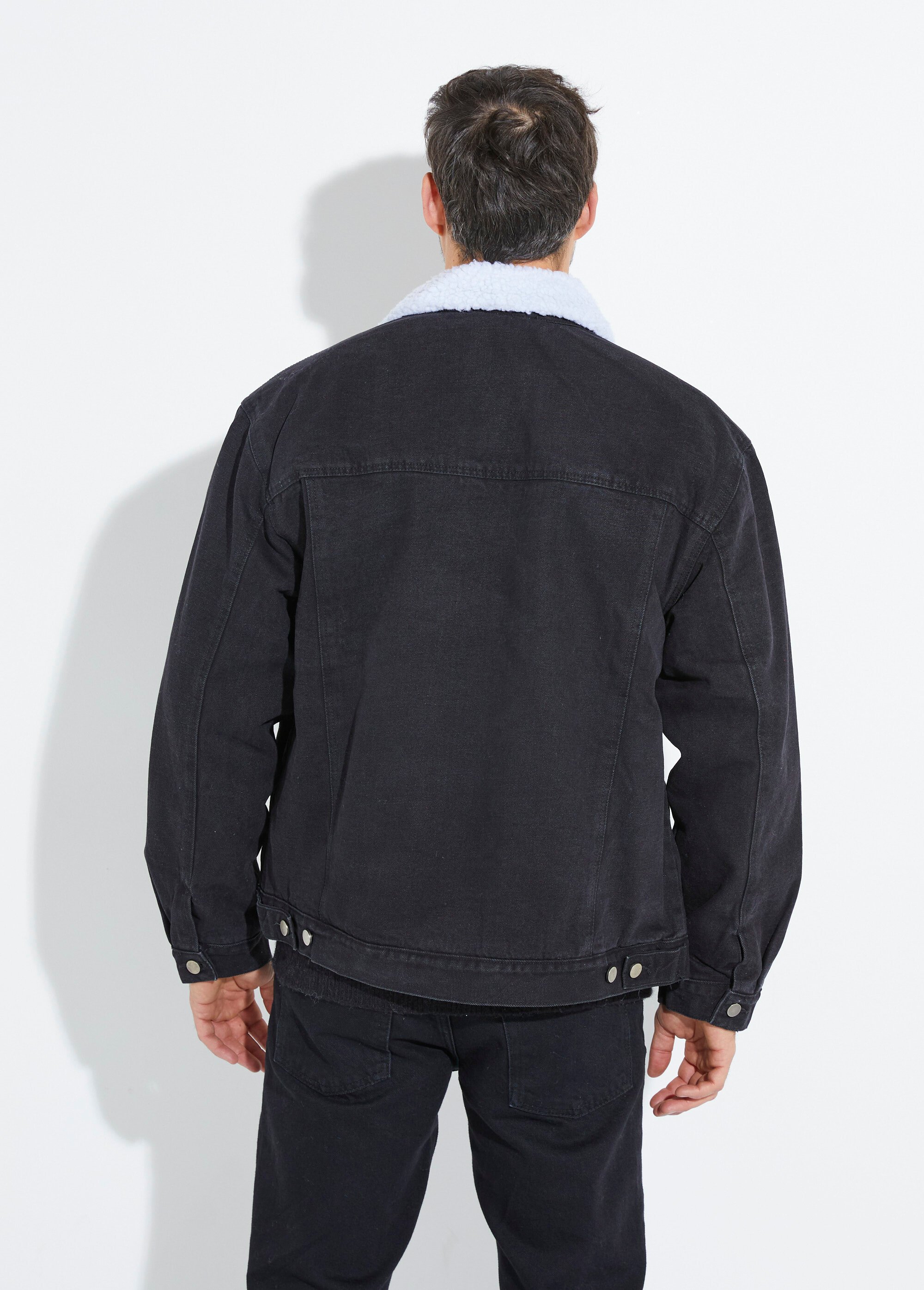 Blouson en jean intérieur fausse fourrure