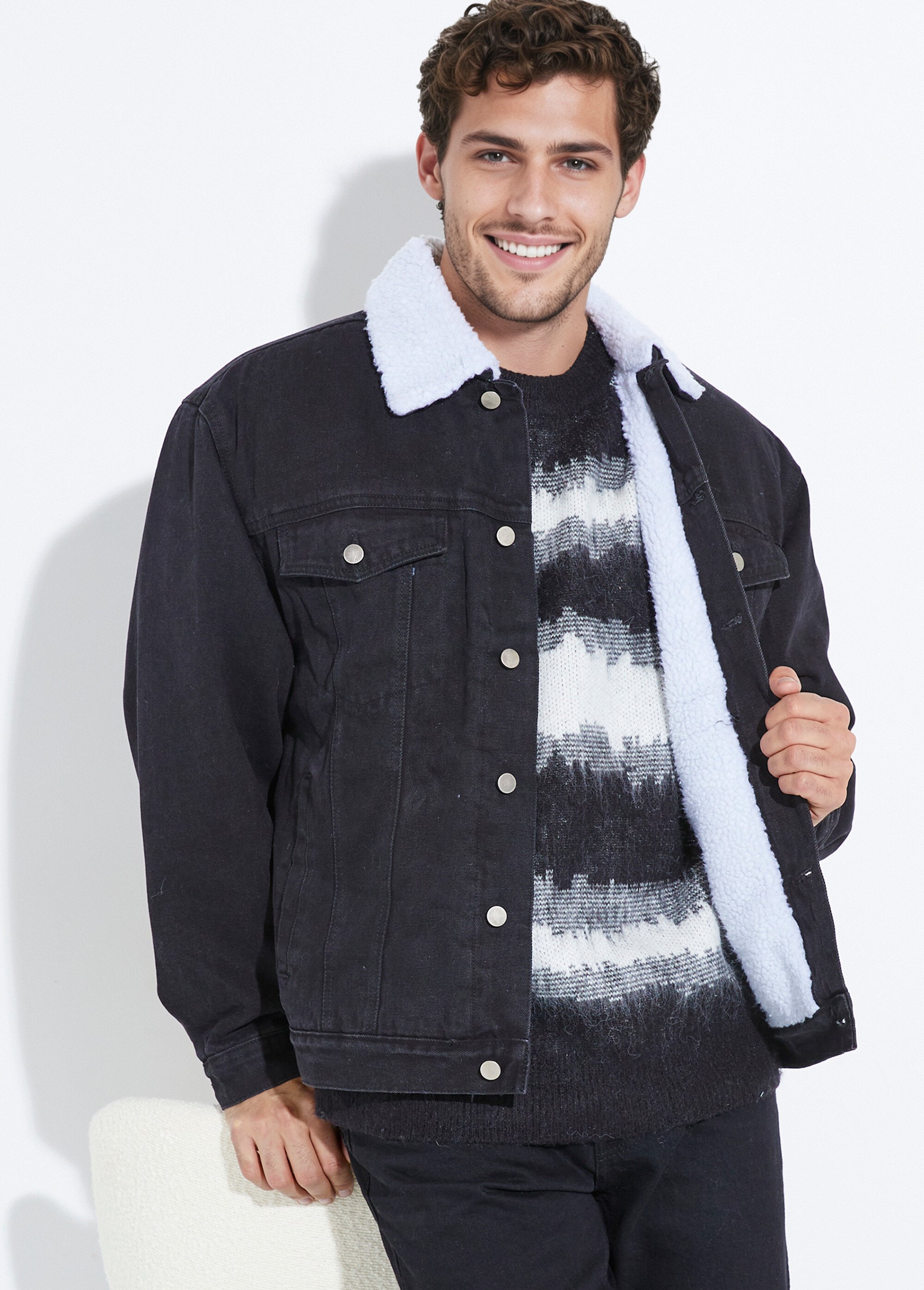 Blouson en jean intérieur fausse fourrure Homme Noir UNIM5-298 MV1