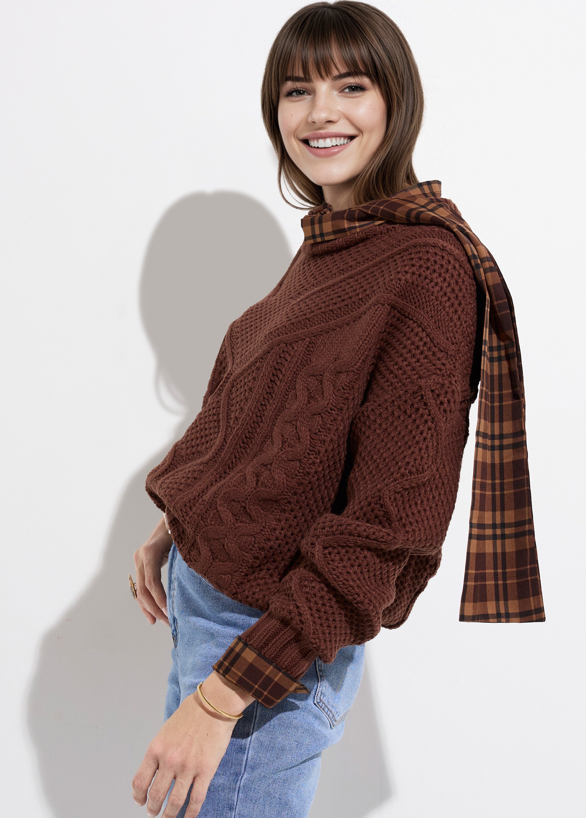 Pull col montant, jeux maille fantaisie