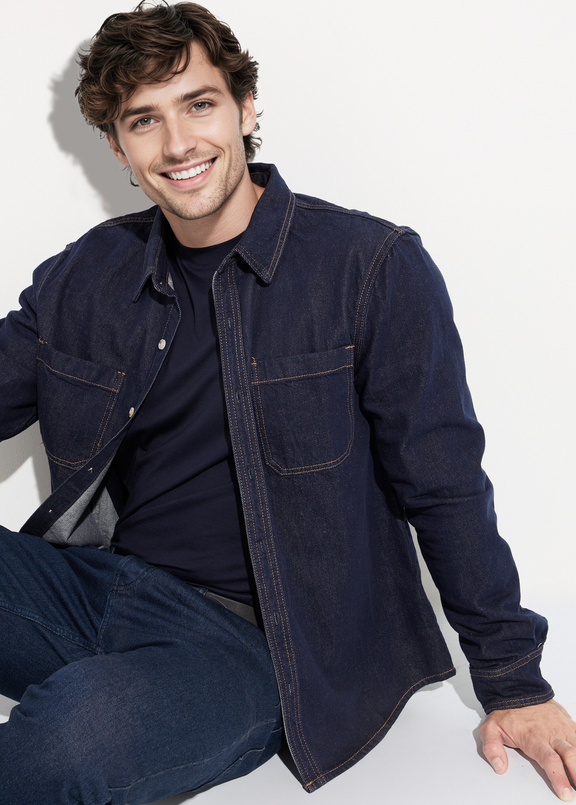 Chemise en jean brut et poches plaquées