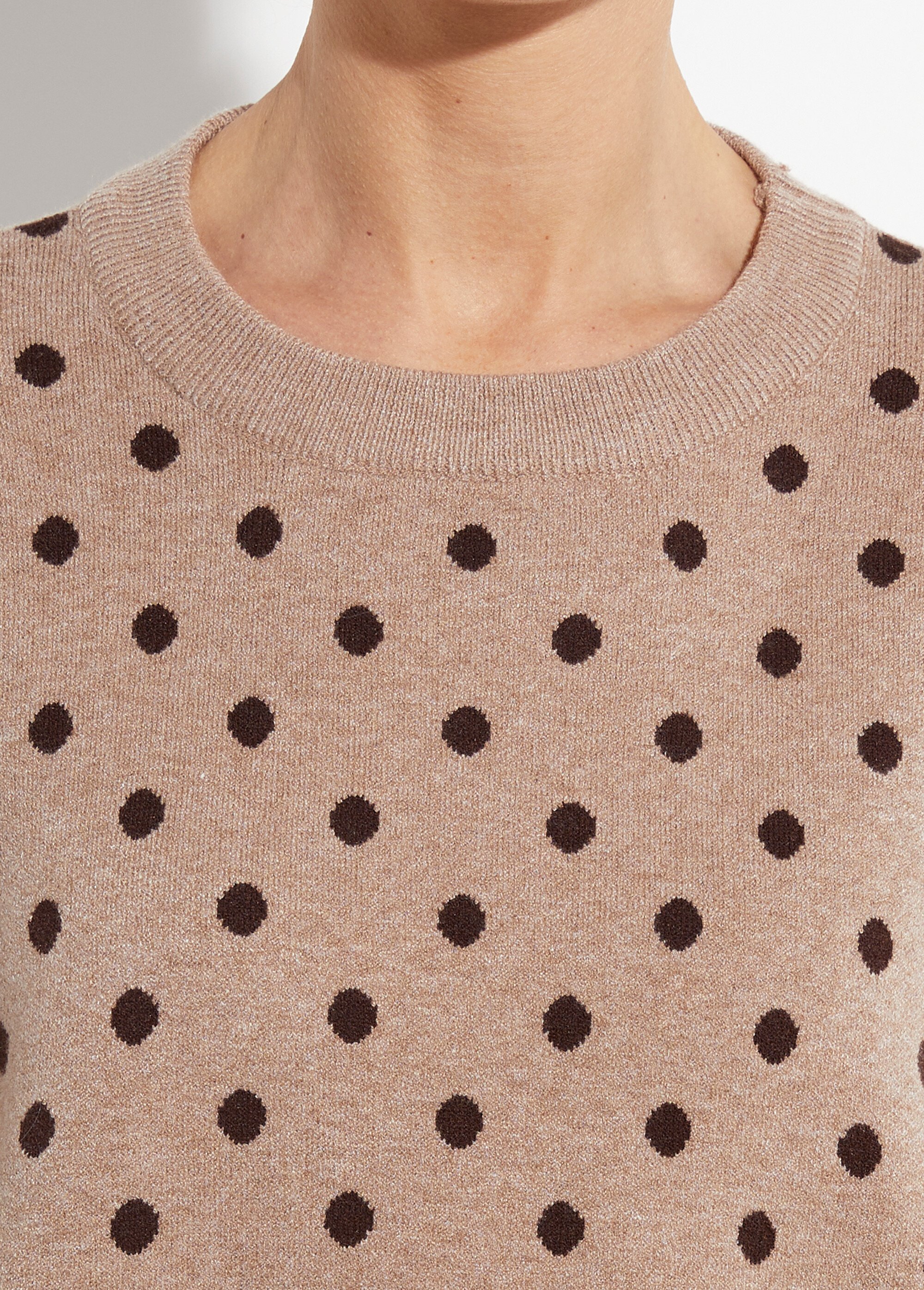 Pull à pois col rond, maille jacquard