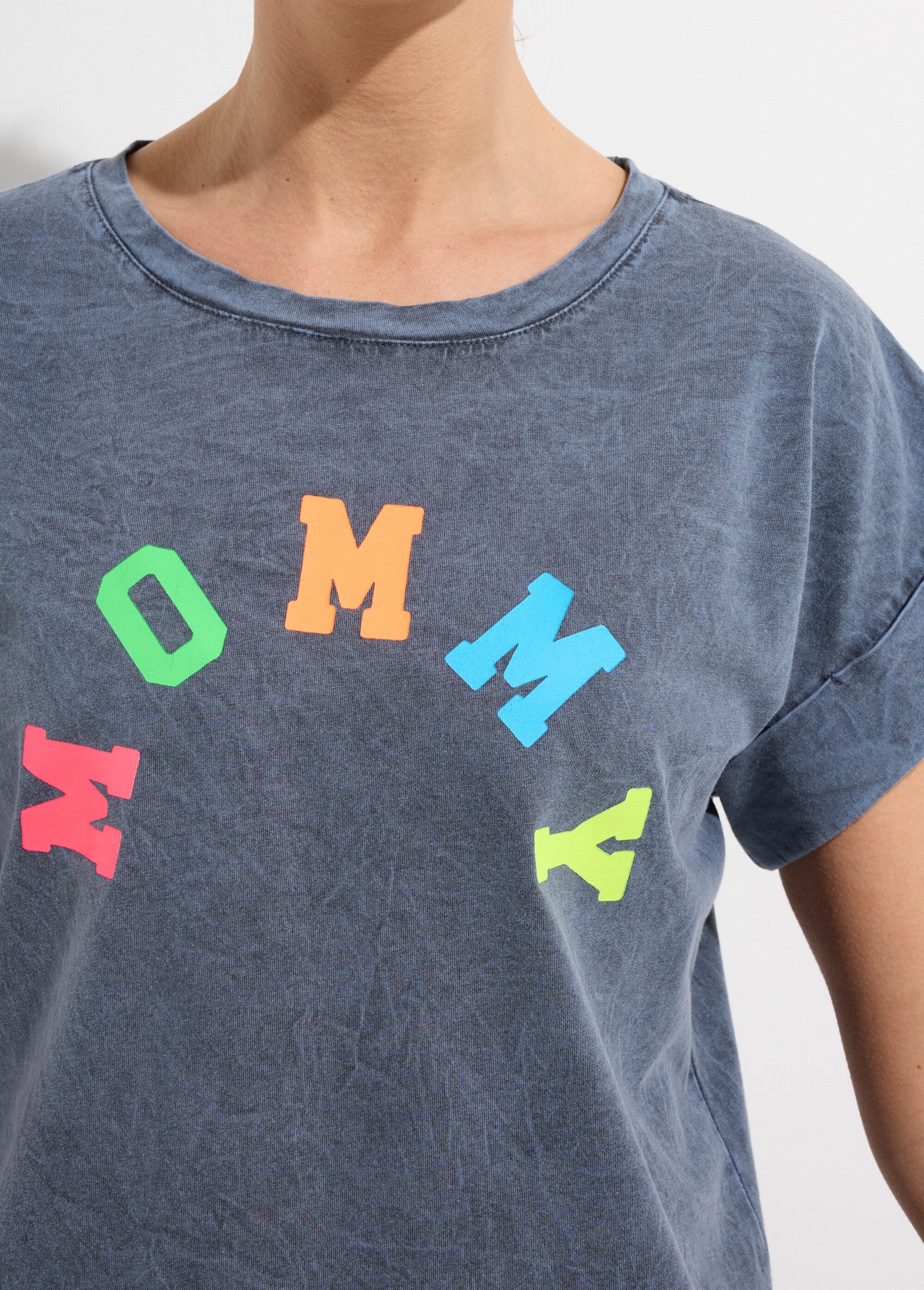 T-shirt délavé avec inscription Mommy