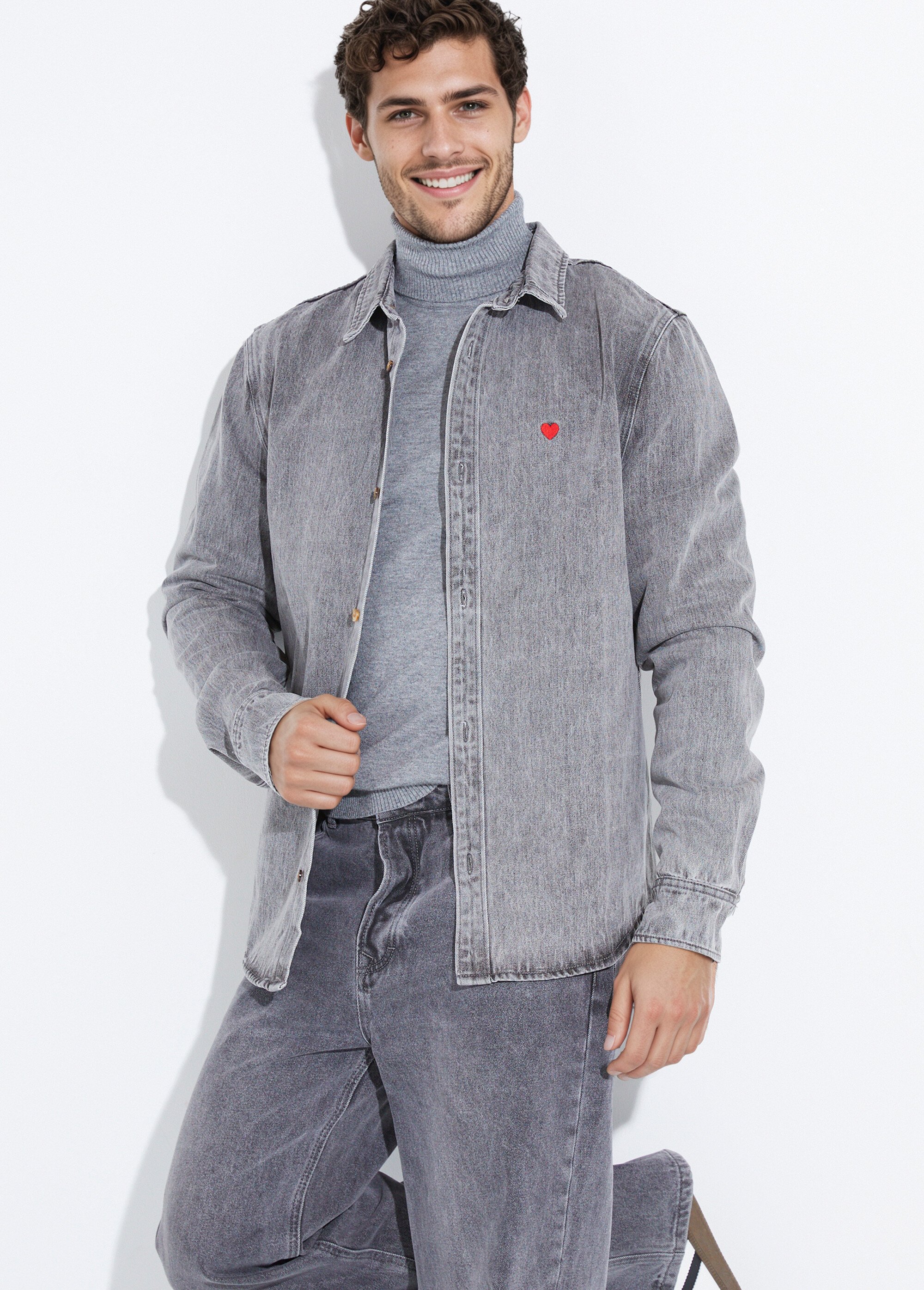 Chemise en denim épais délavé