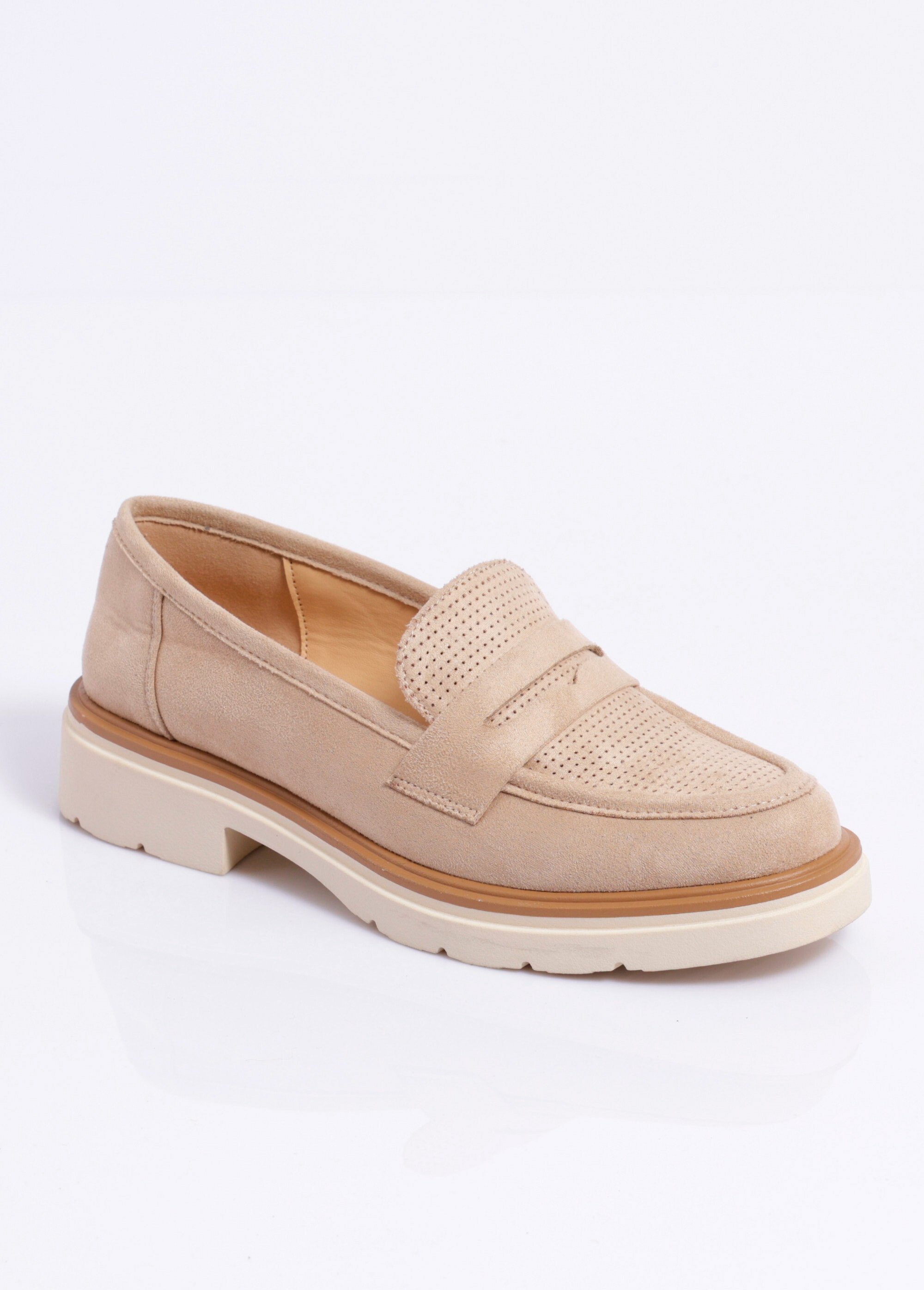 Mocassins perforés largeur confort