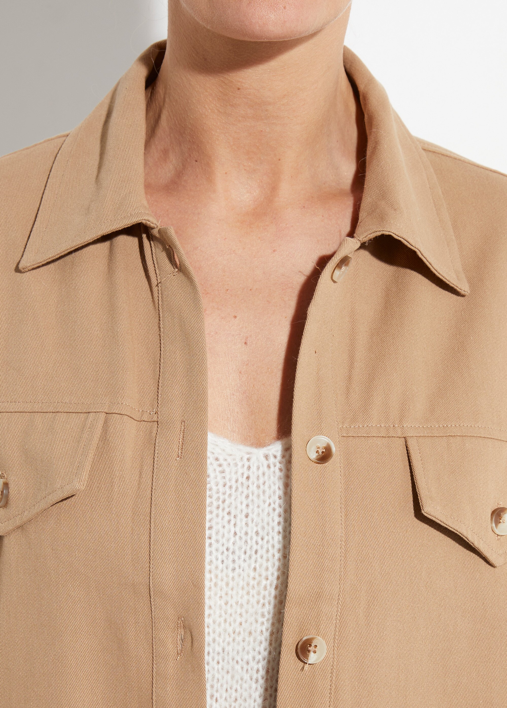 Veste courte en denim, détails ajourés