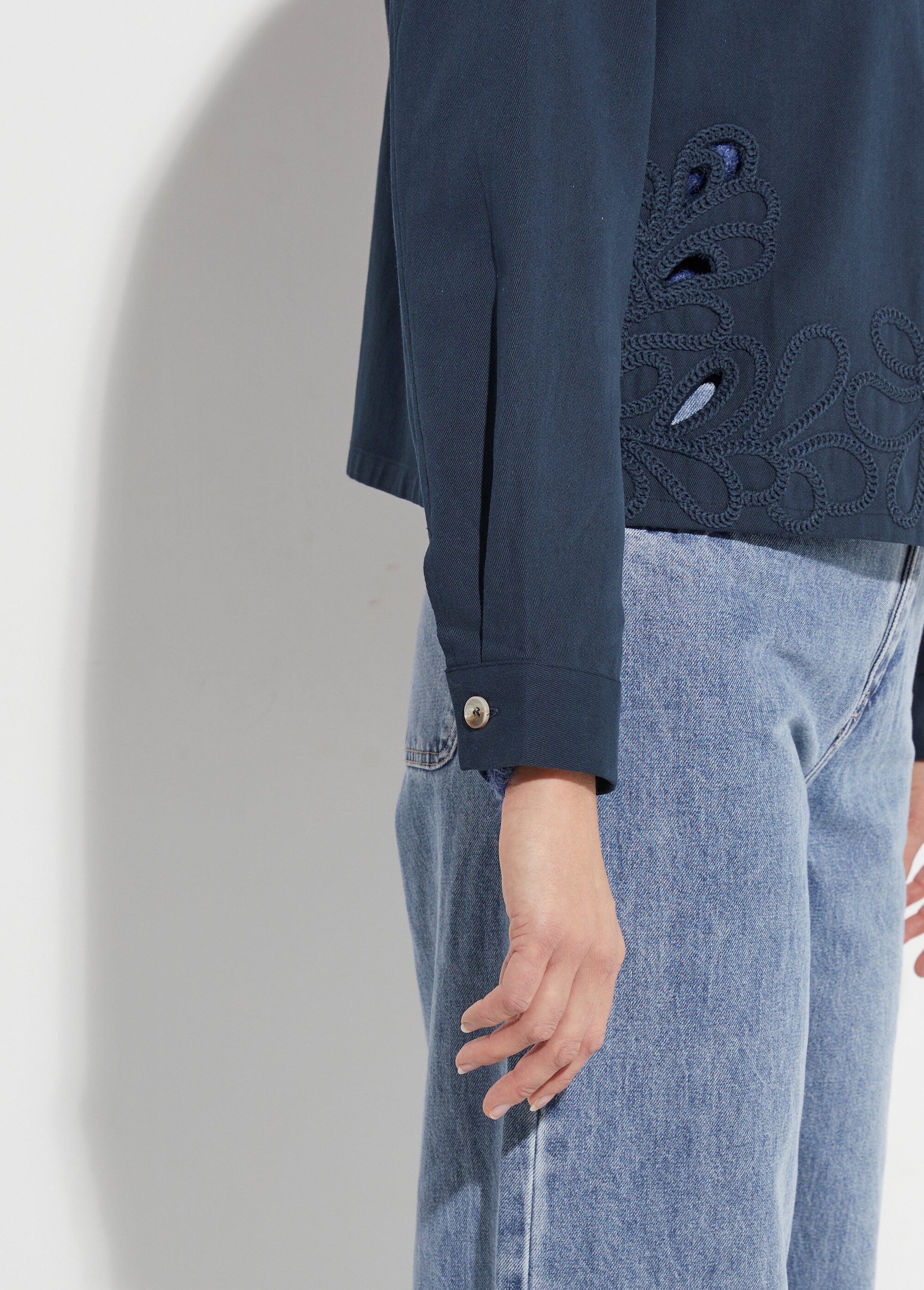 Veste courte en denim, détails ajourés Femme Bleu IA-Q3186 DE1