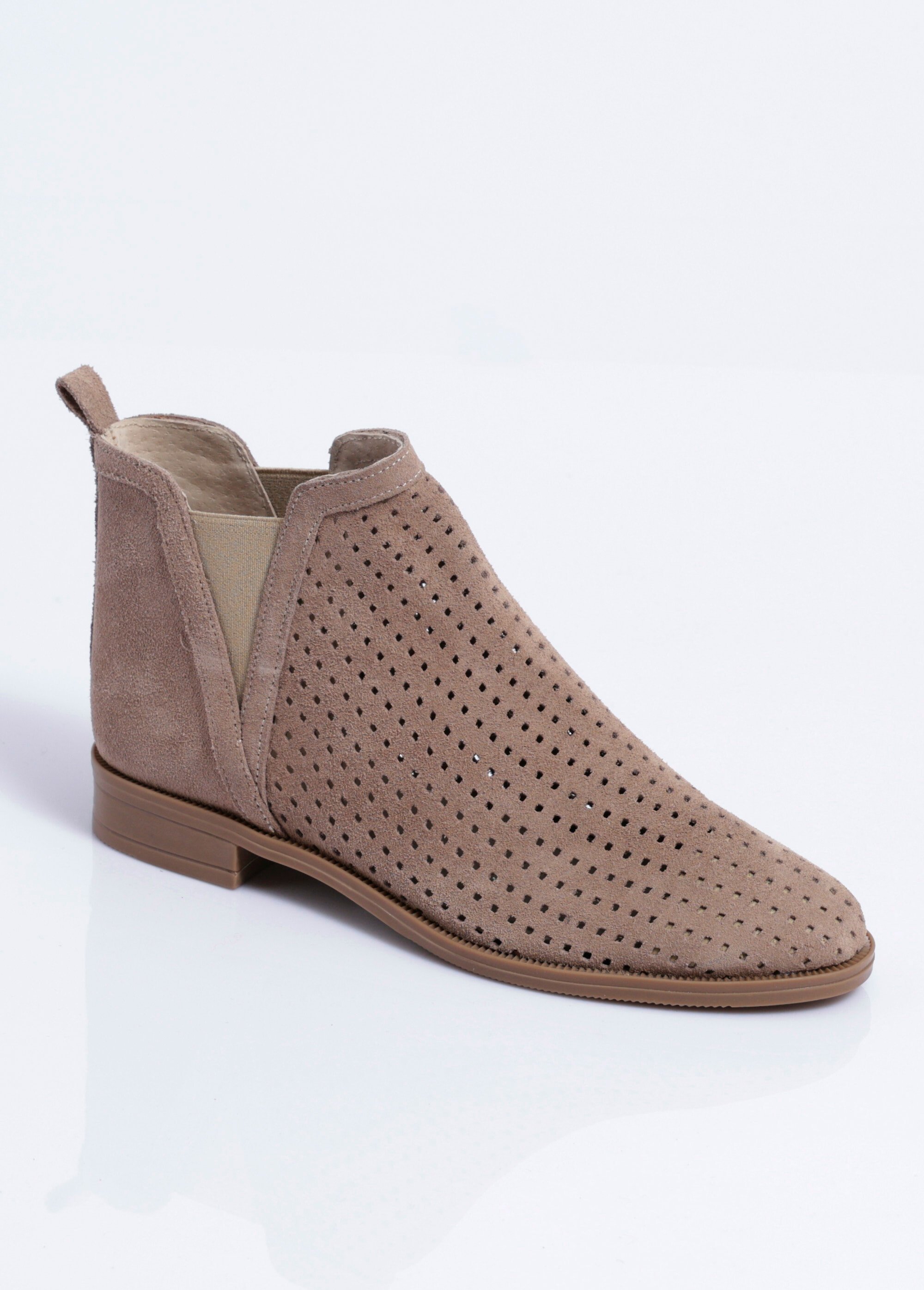 Boots perforées élastiquées cuir