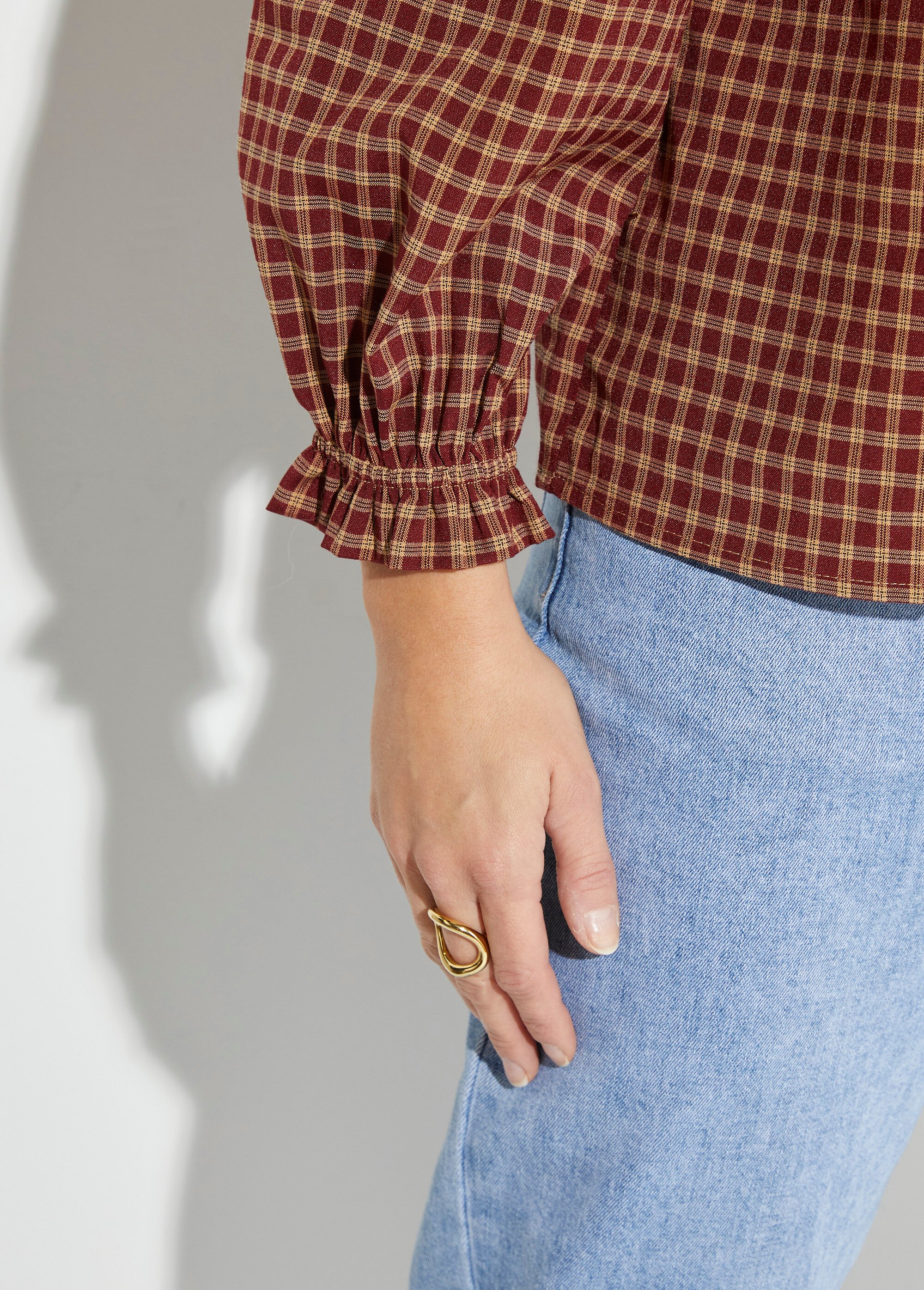 Chemisier à carreaux, col et poignets plissés Femme Rouge IA-R5827 DE2