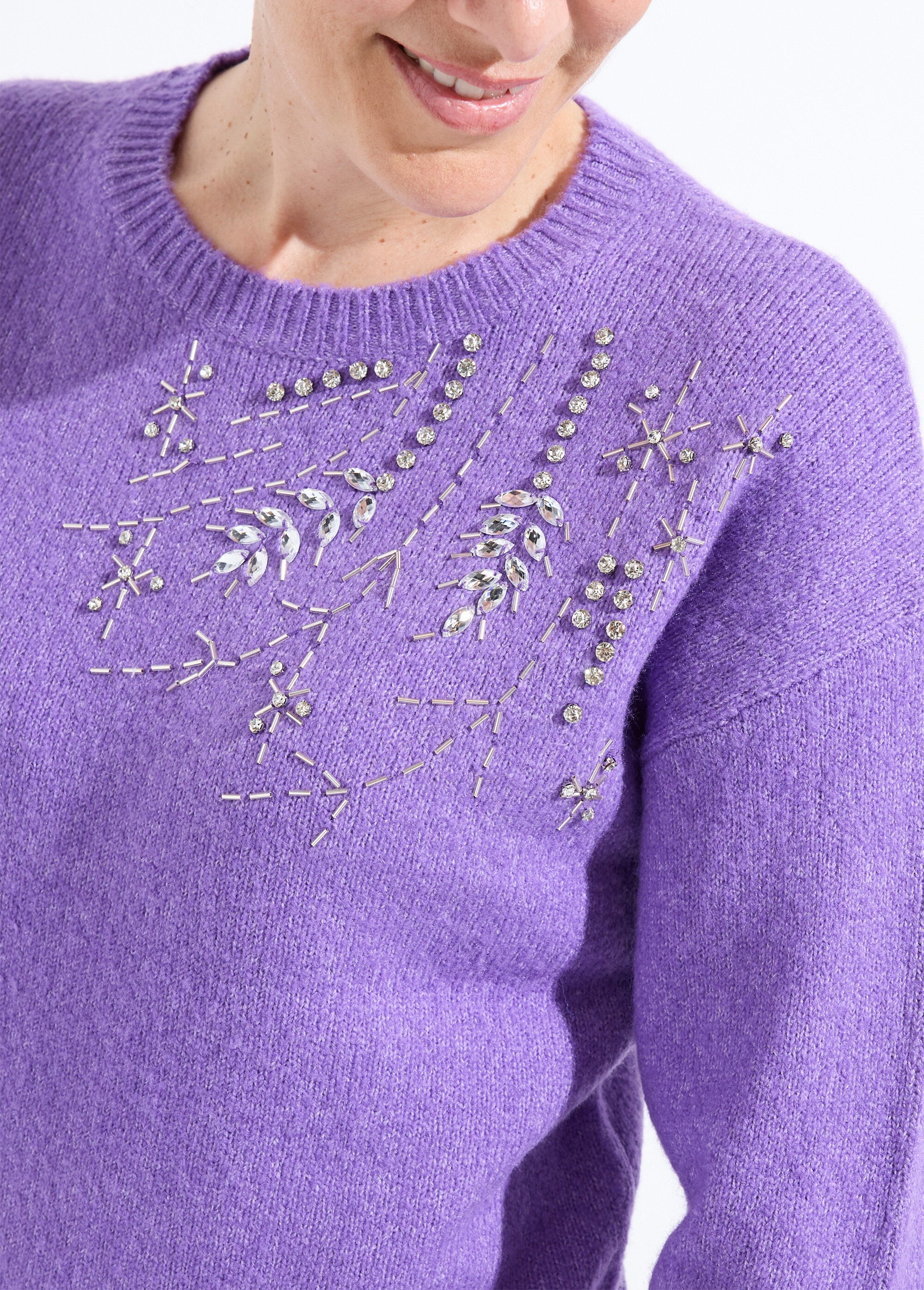 Pull doux col rond avec strass et sequins