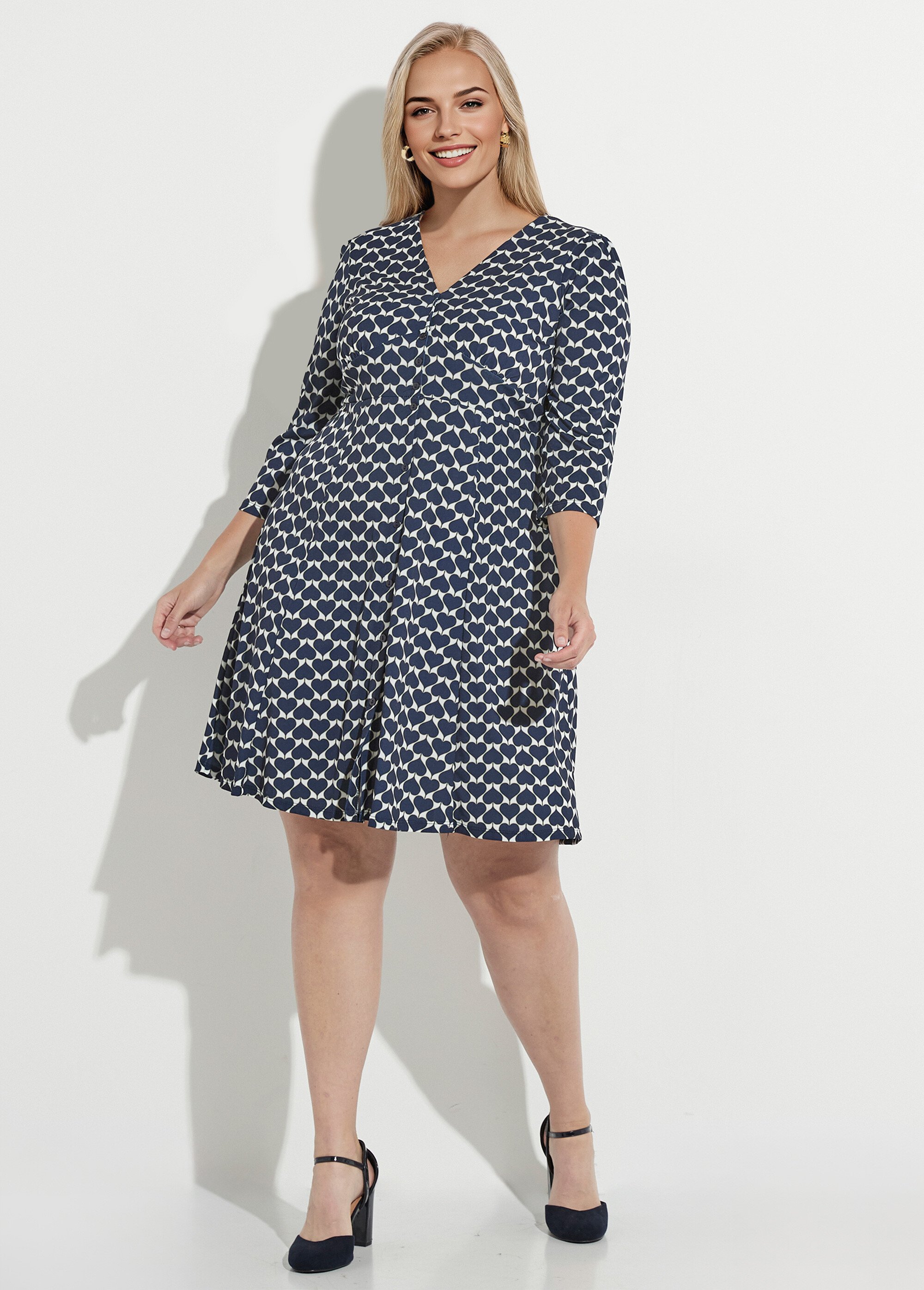 Robe col V boutonné fluide coeurs