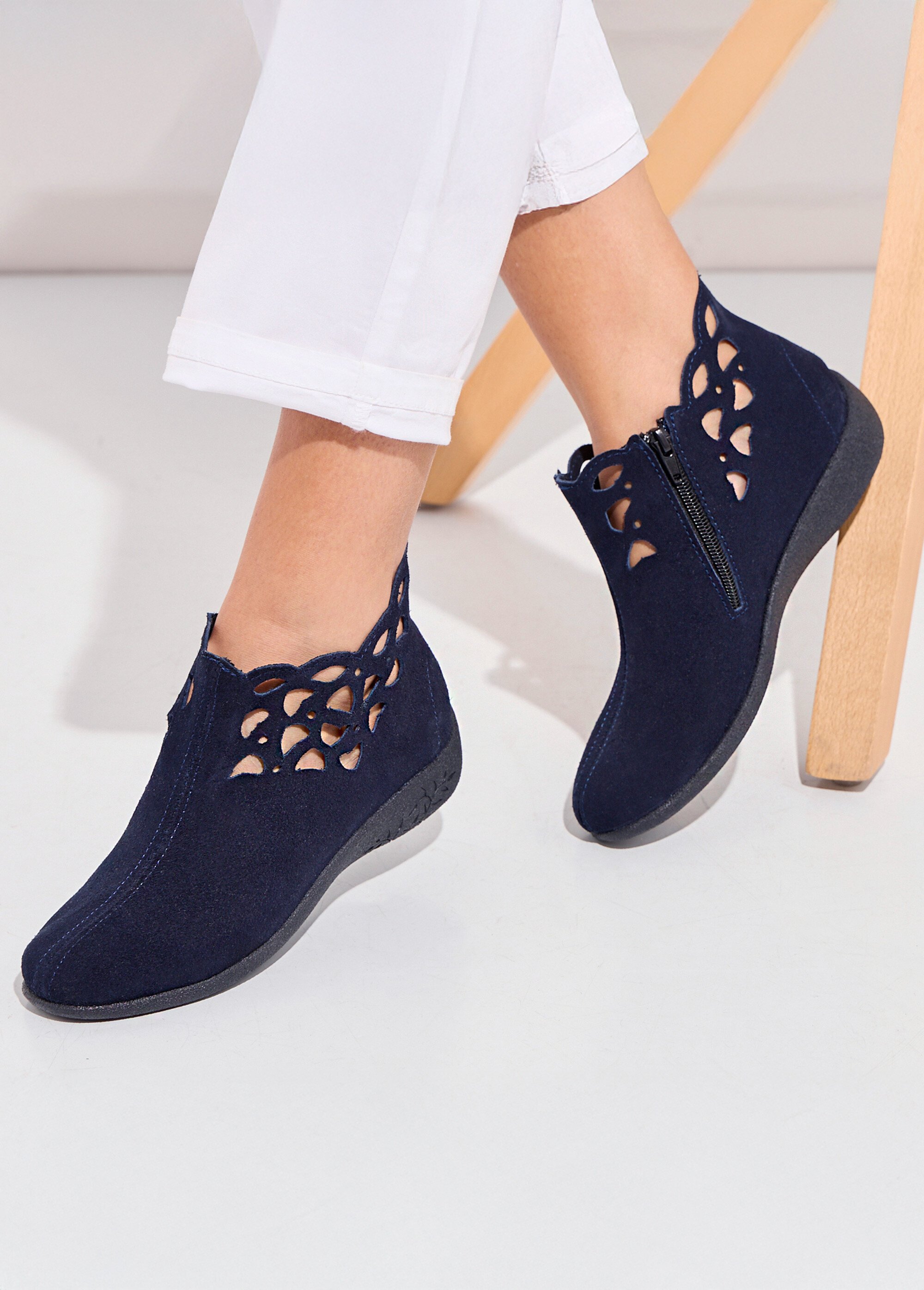 Boots zippées cuir fabriquées en France Femme Bleu OBI SI1