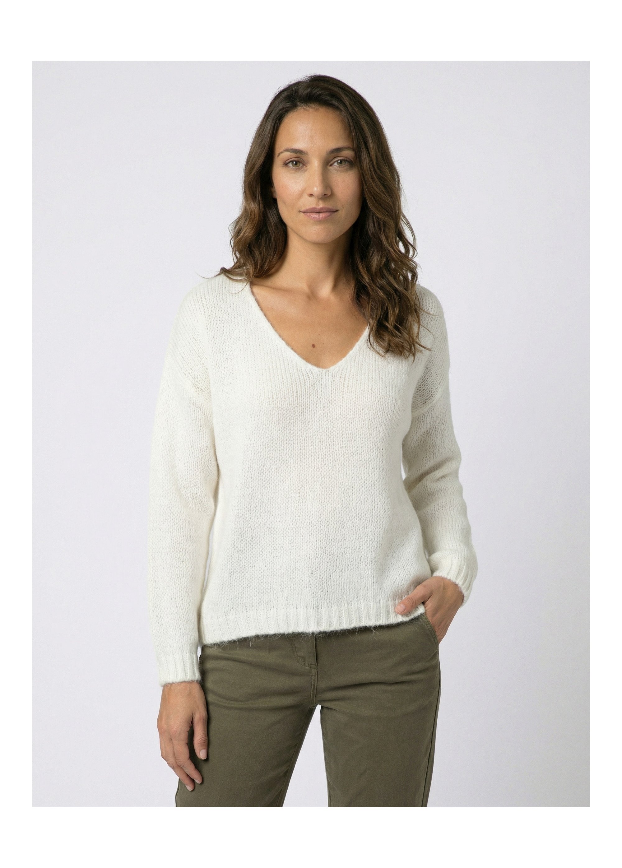 Pull chaud col V en maille avec mohair Femme Beige WHN-1720 FA1