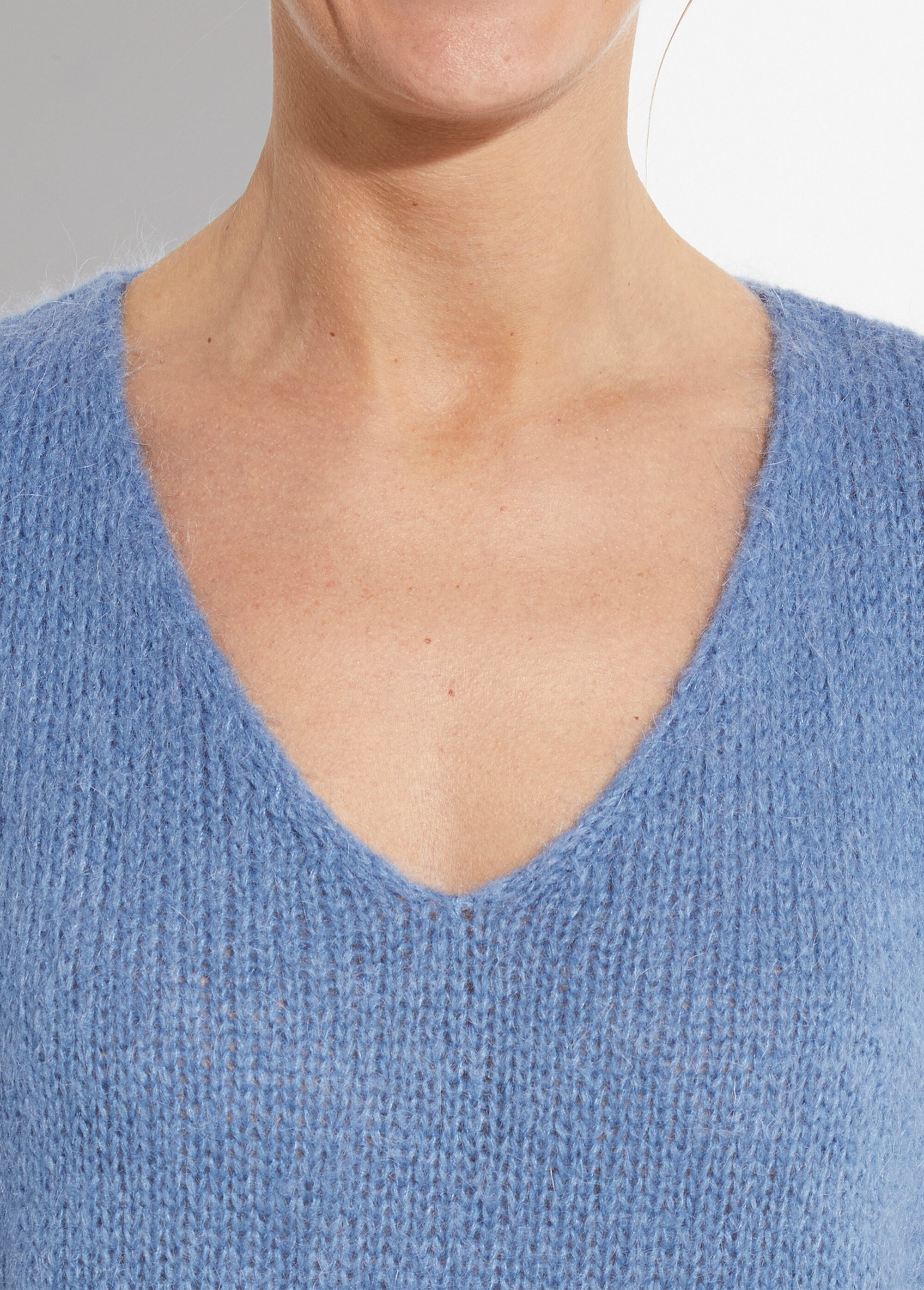 Pull chaud col V en maille avec mohair Femme Bleu WHN-1720 DE1