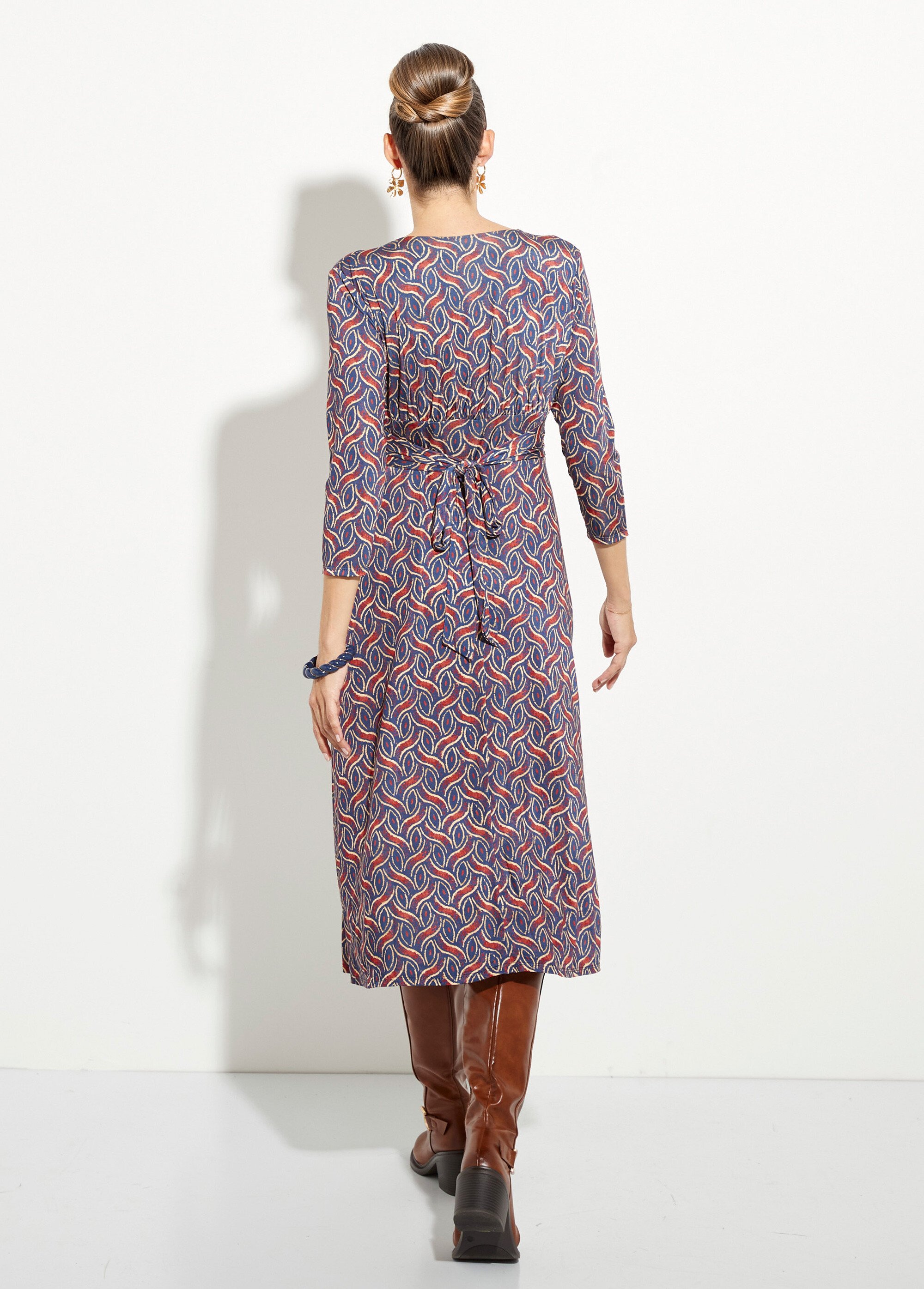 Robe fluide taille plissée motif ethnique