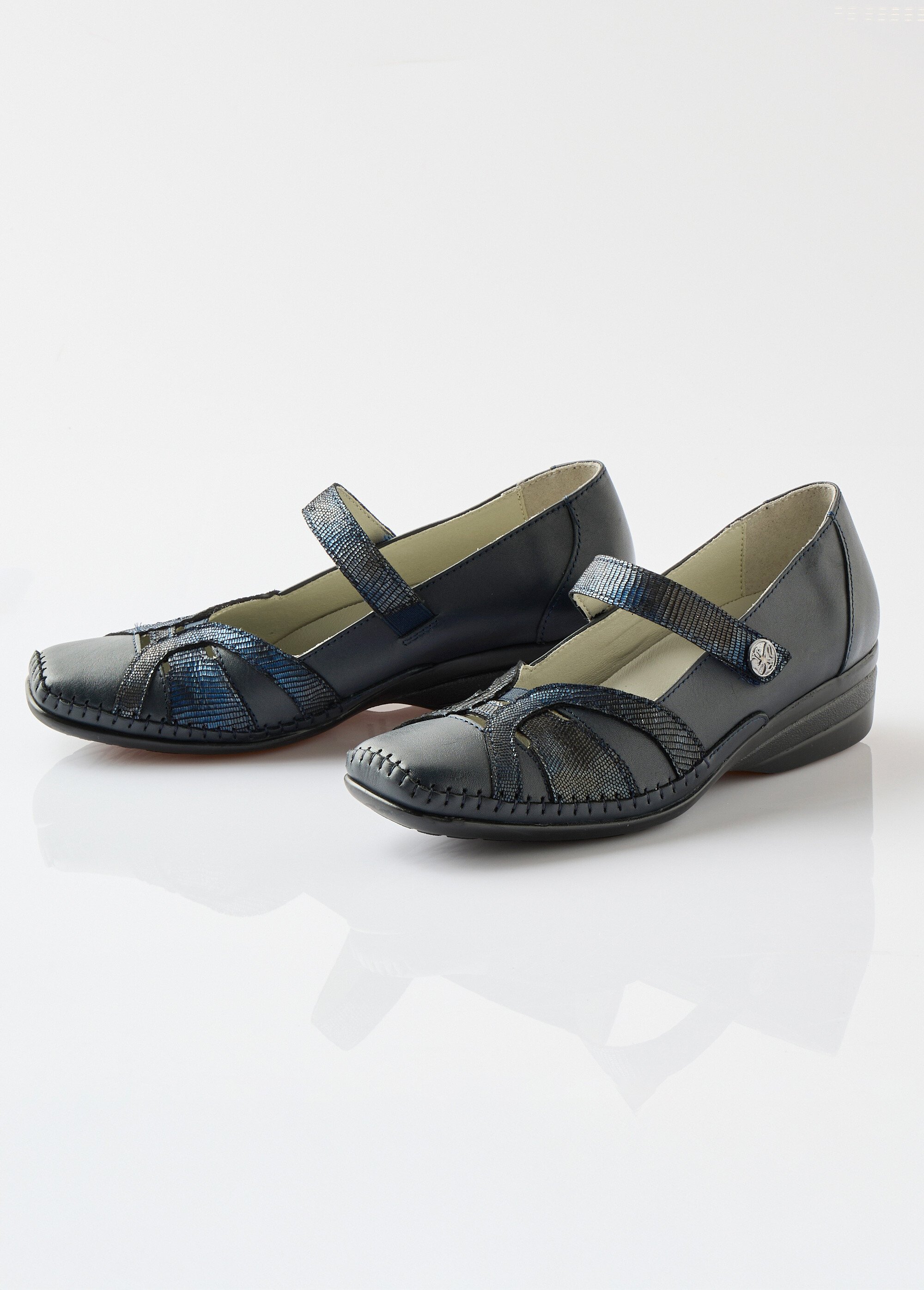 Ballerines largeur confort cuir scratchées