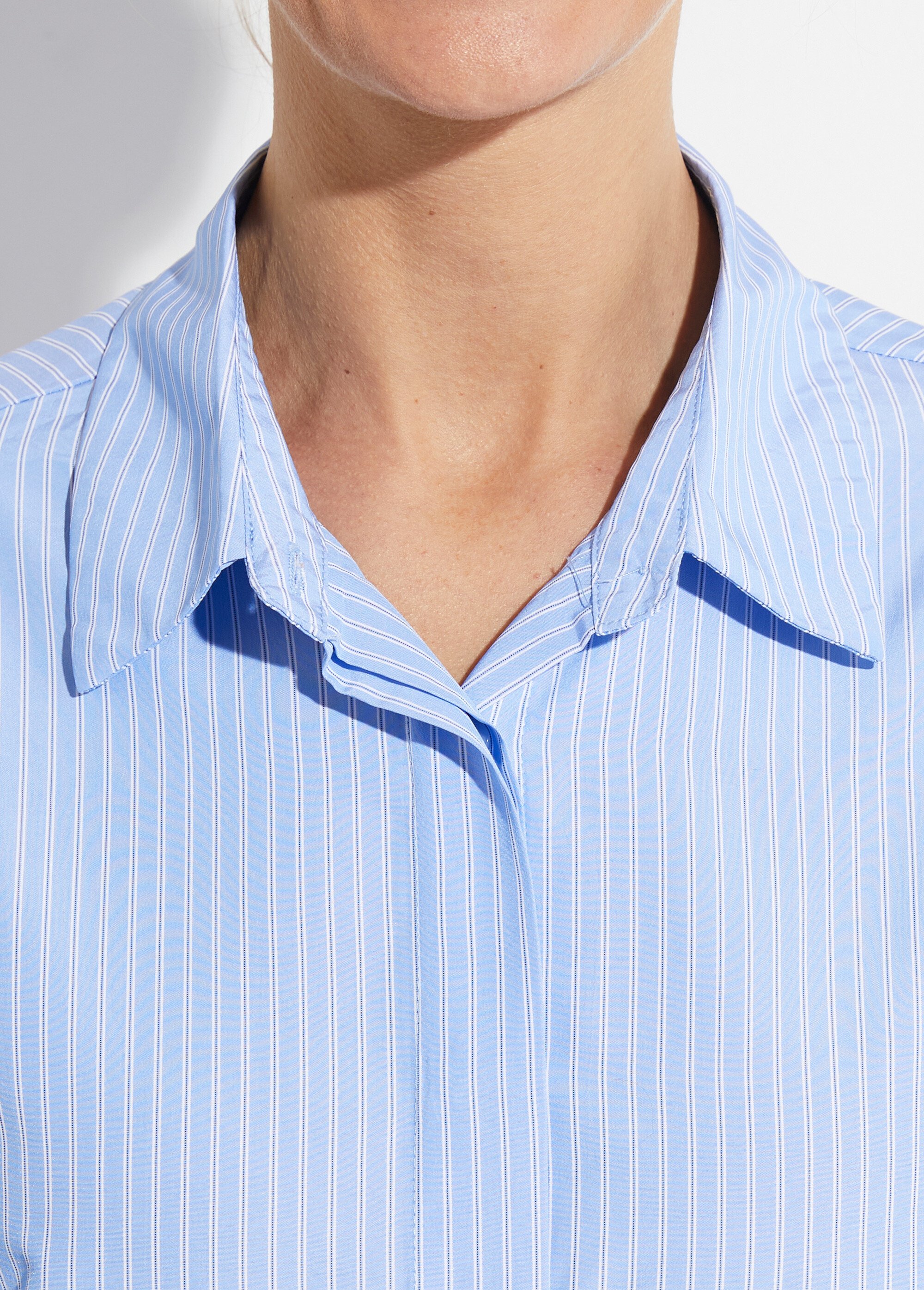 Chemisier rayures et nœud aux poignets Femme Bleu JSM-CH5136 DE1