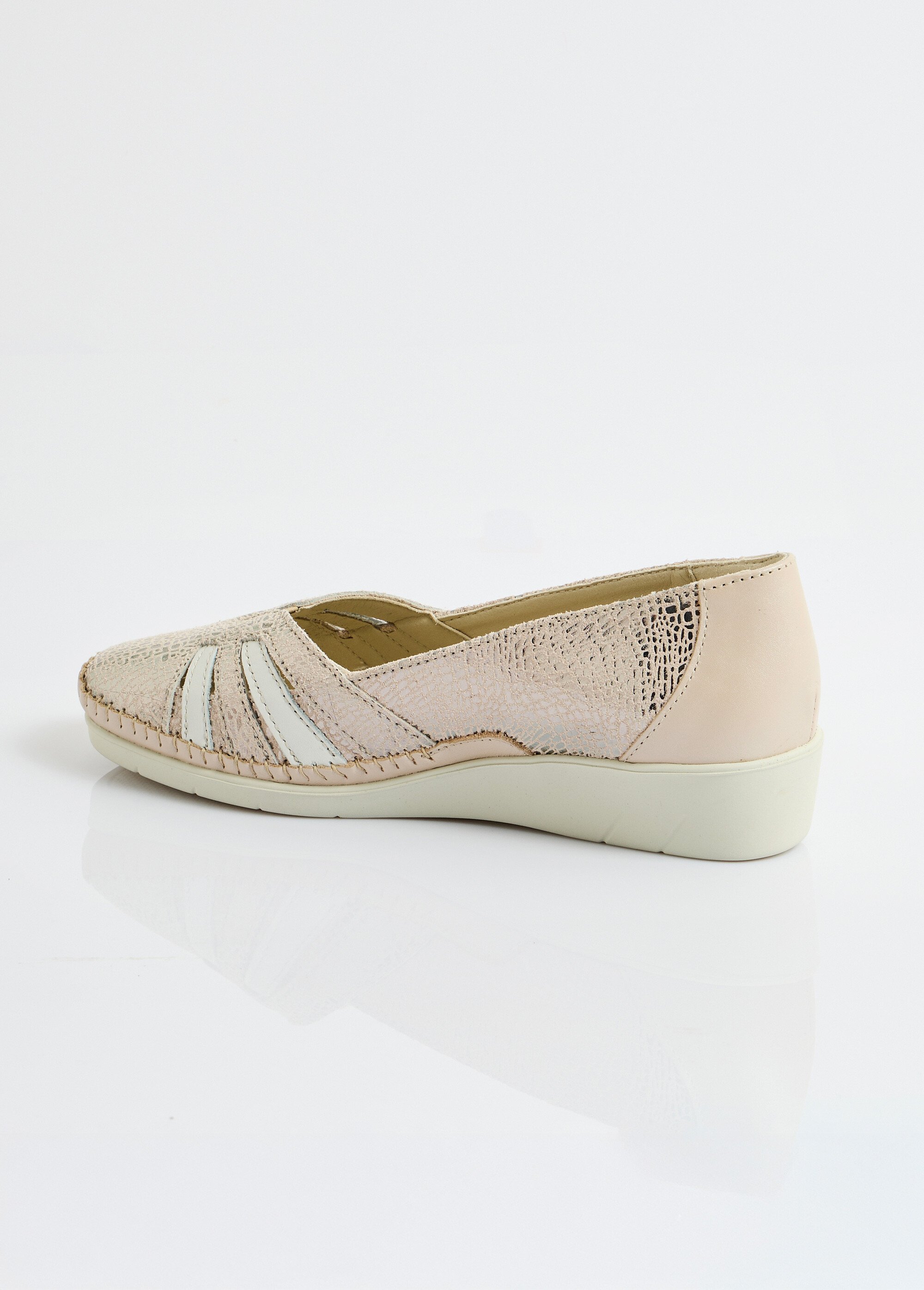 Mocassins compensés souples largeur confort cuir
