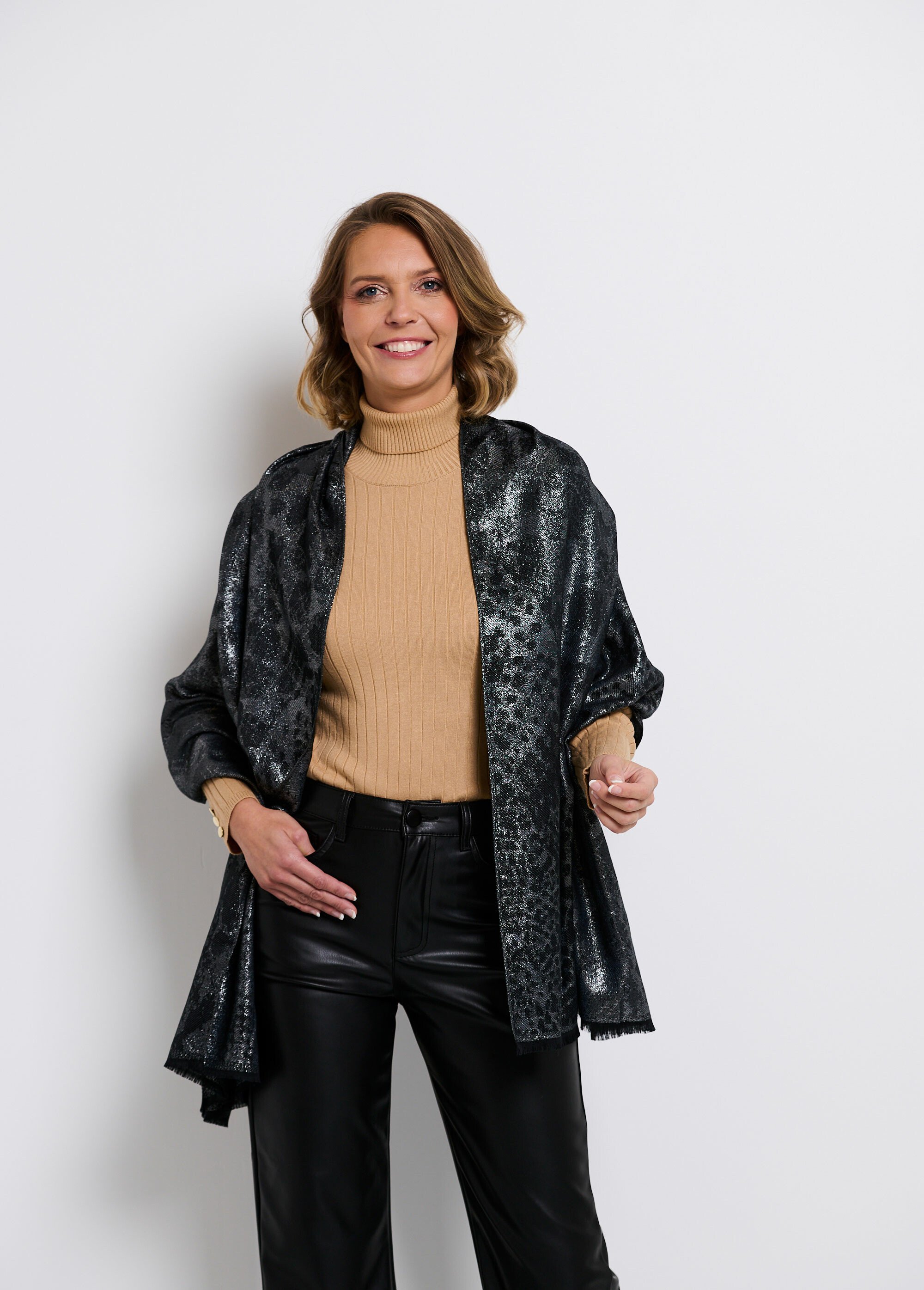 Echarpe fine motif animalier métallisé Femme Noir TD-ECH22064 FA2