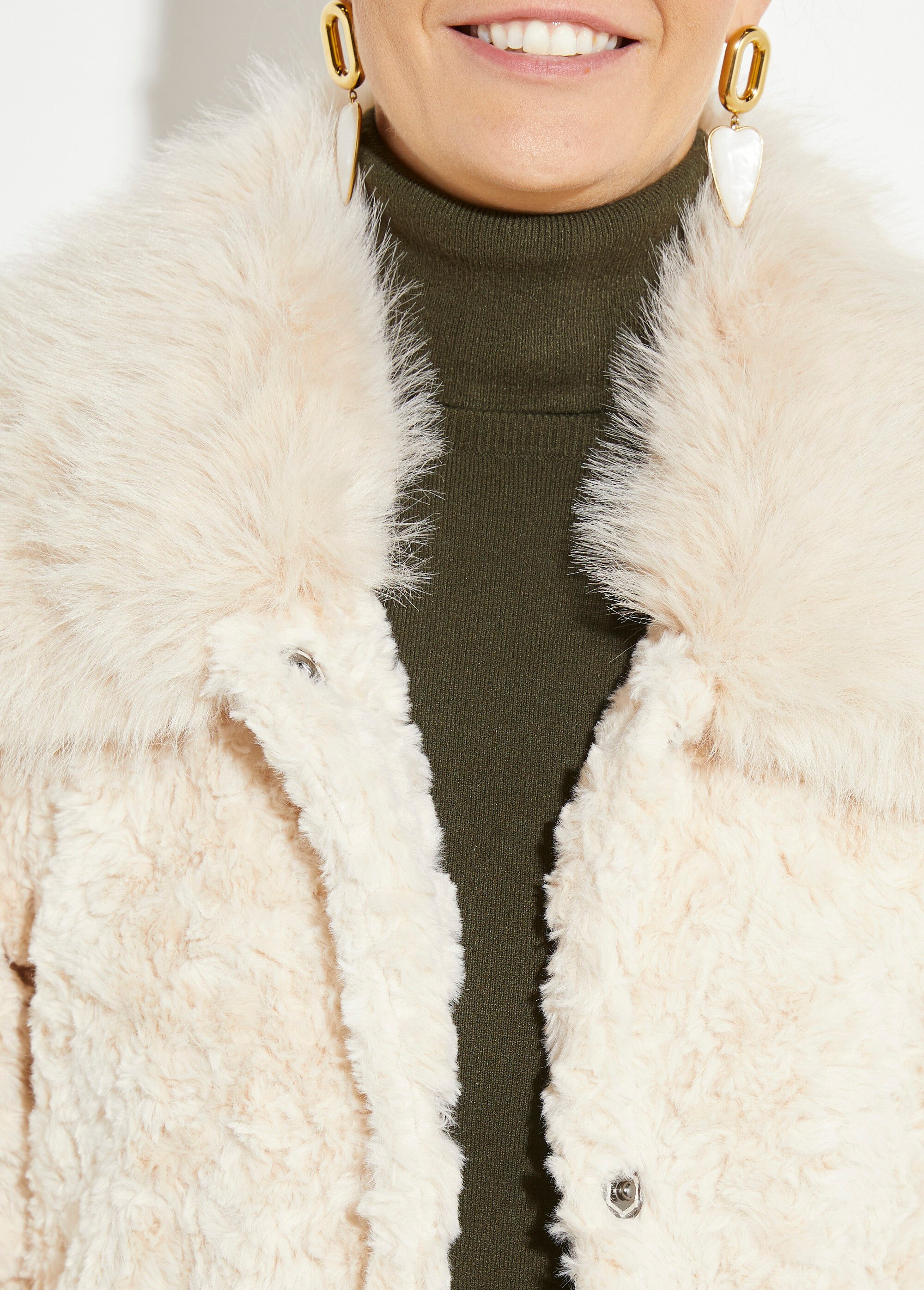 Manteau long chic en fausse fourrure Femme Beige LJ-23062 DE2