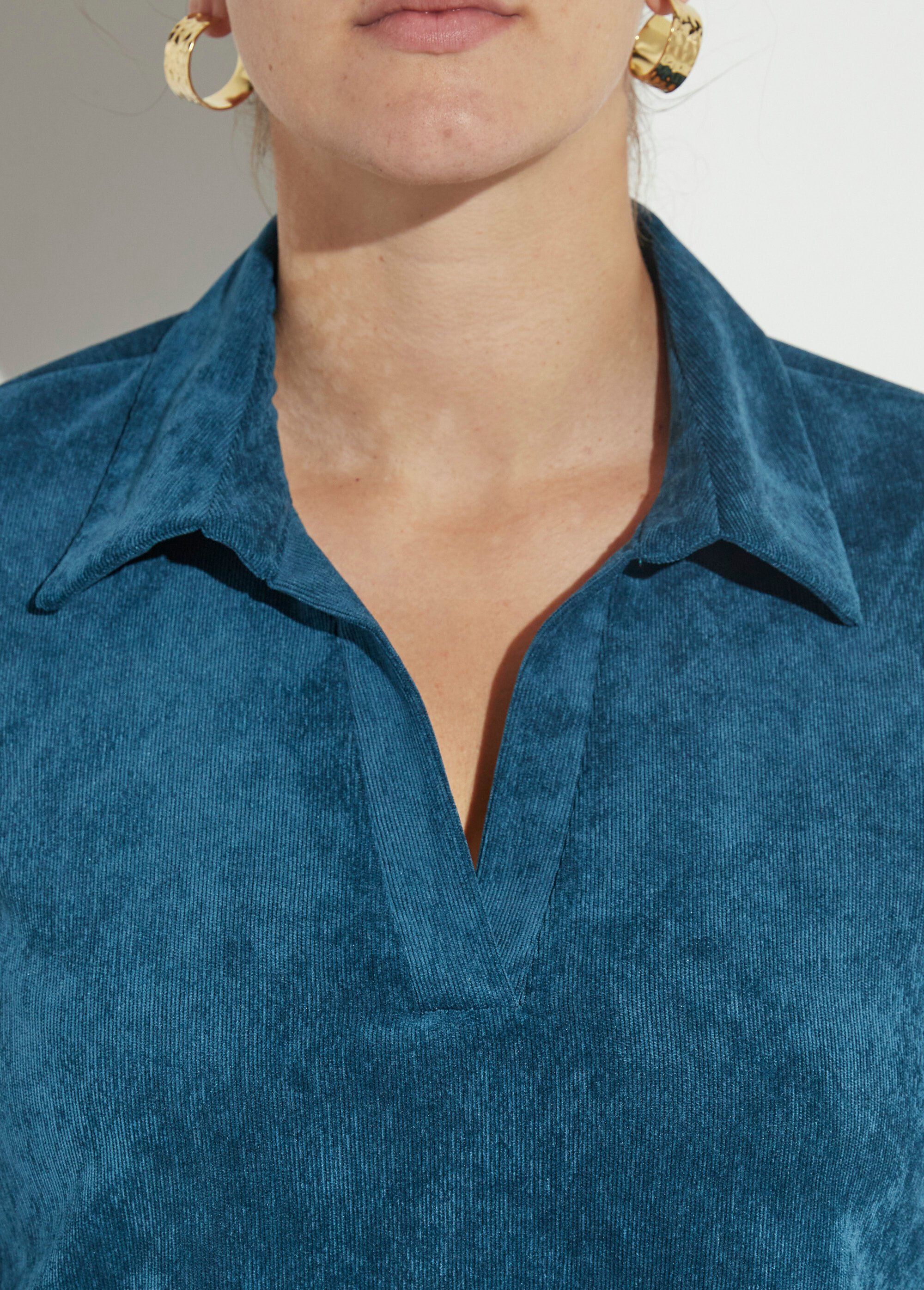 Robe trapèze col V et velours milleraies