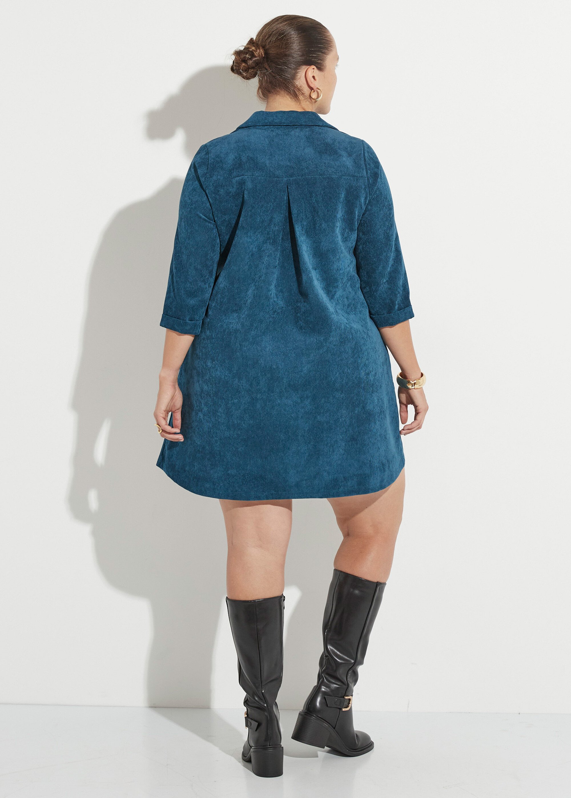 Robe trapèze col V et velours milleraies