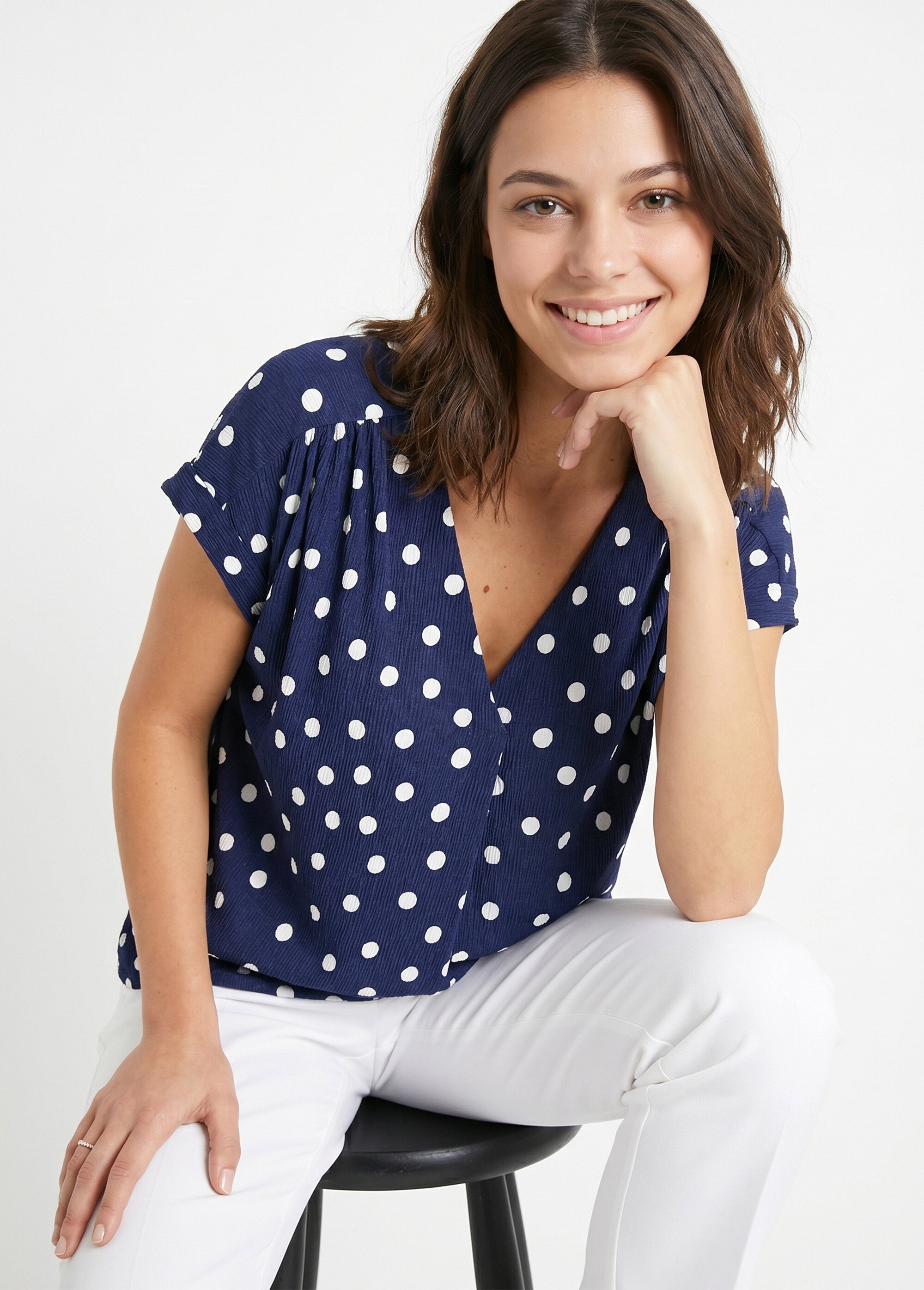T-shirt ample imprimé pois col V
