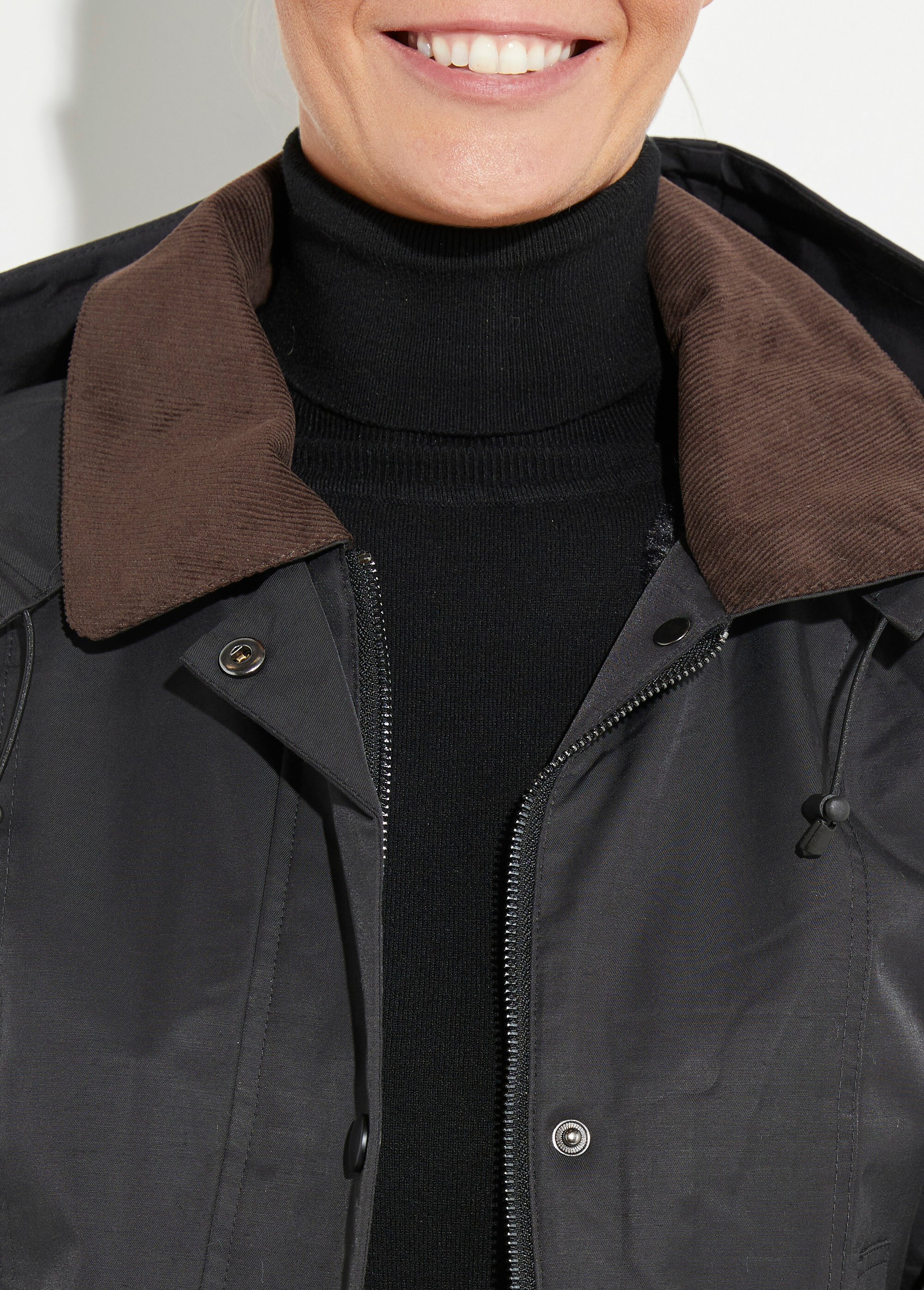 Veste déperlante courte avec col velours