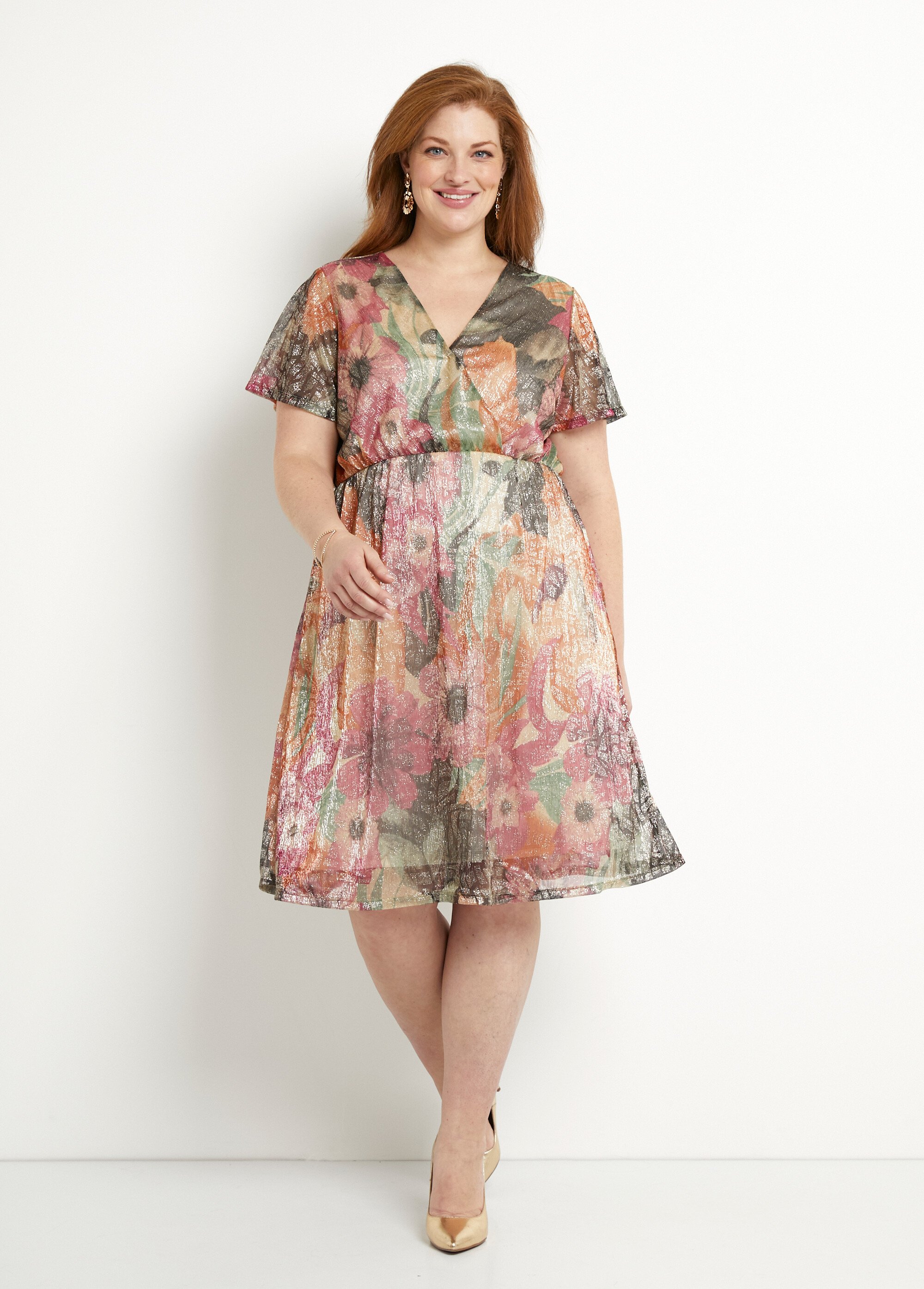 Robe courte cache-coeur brillante motif fleuri