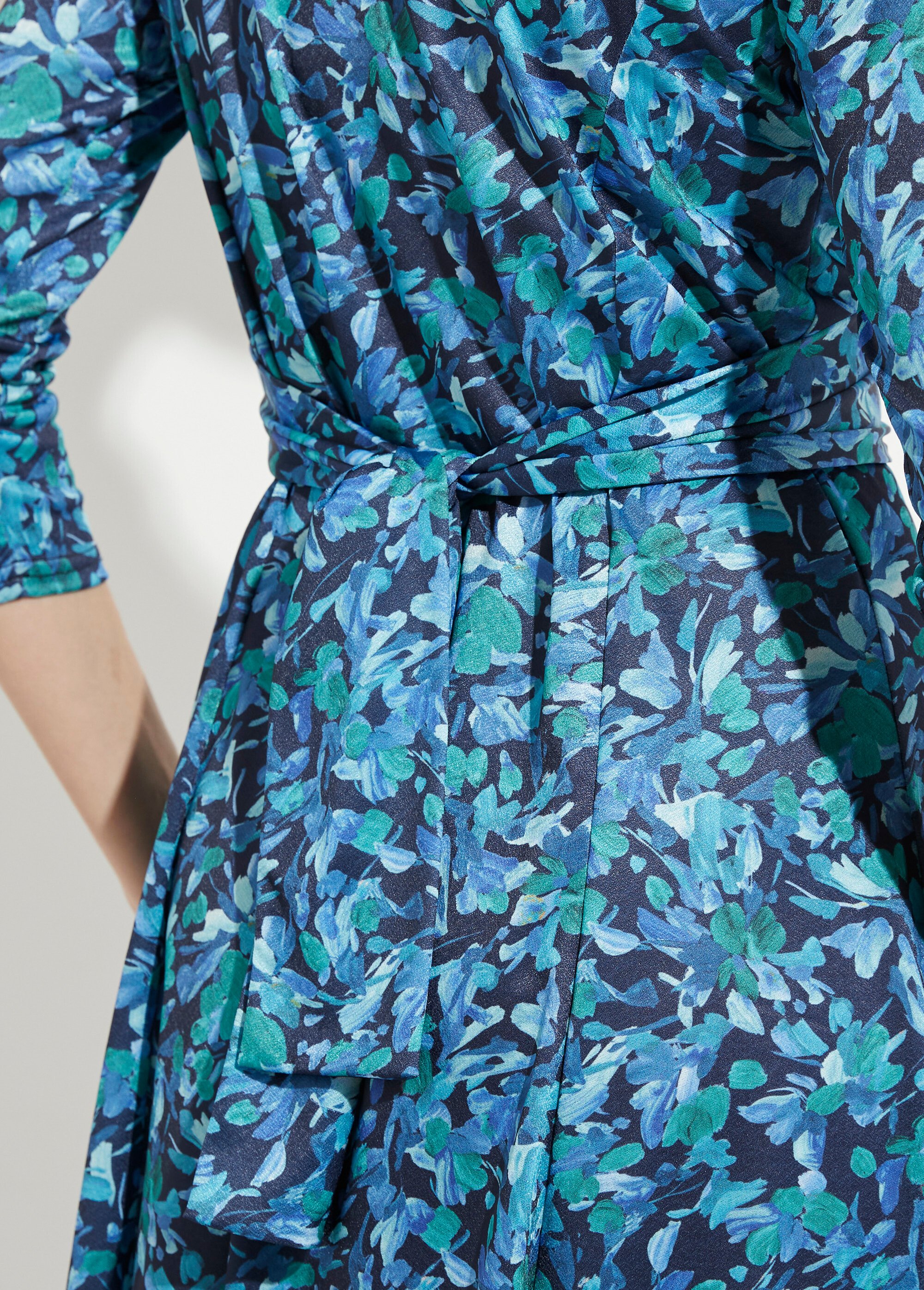 Robe courte cache-coeur maille fleurie Femme Bleu HAURELIE DE2