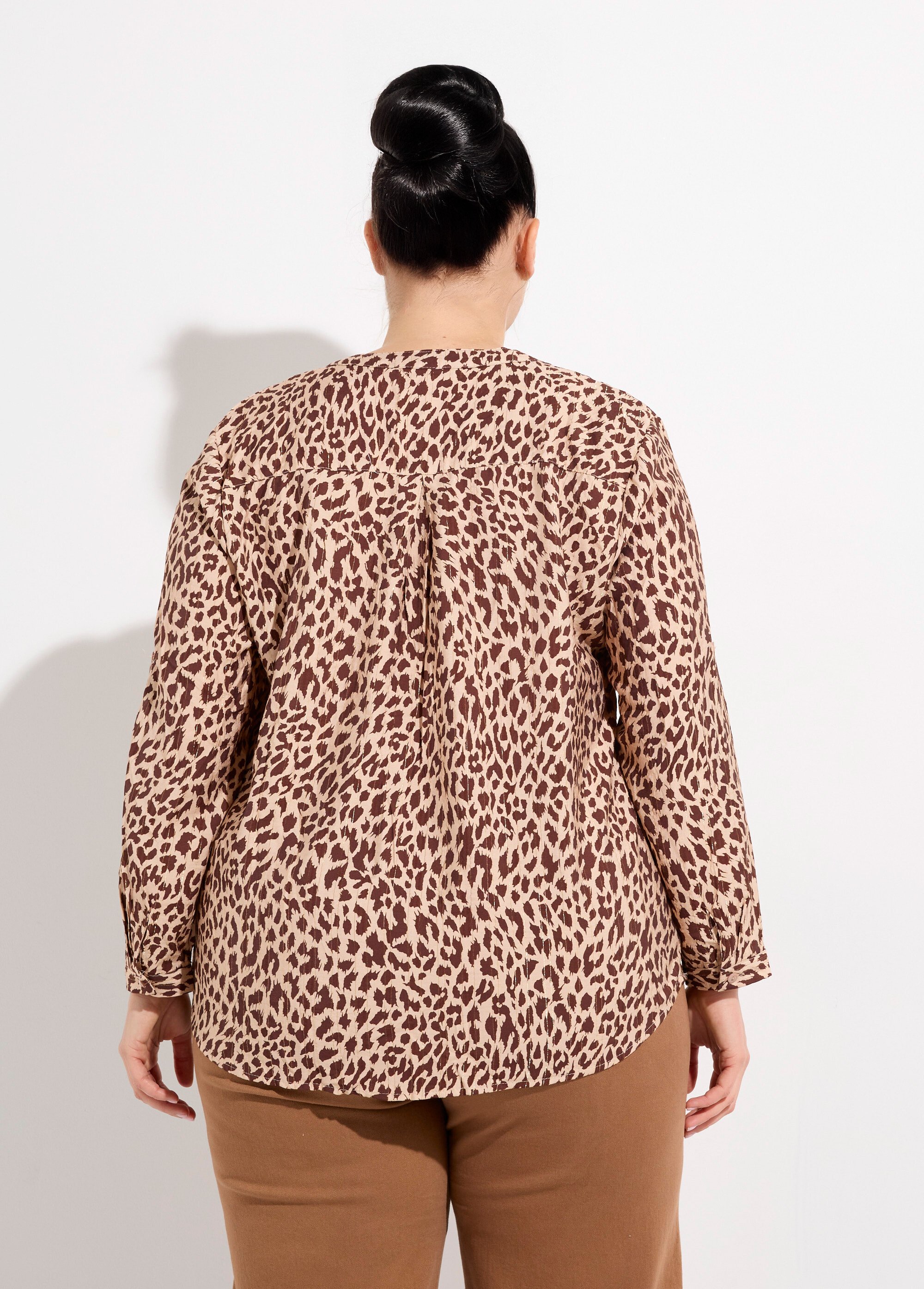 Tunique col V boutonné, taches léopard Femme Grande Taille Marron CHY-F633 DO1
