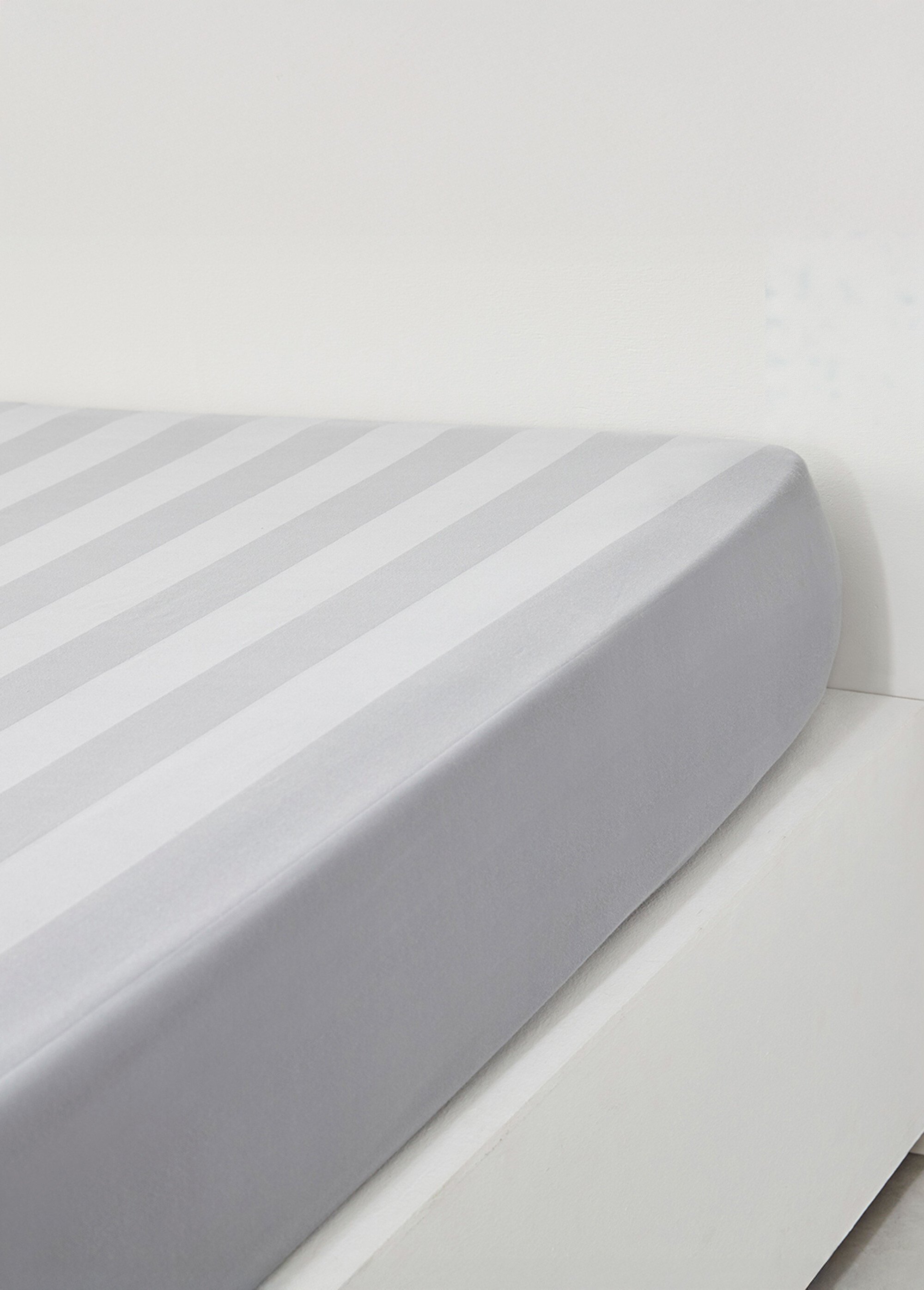 Drap housse satin de coton avec rayures