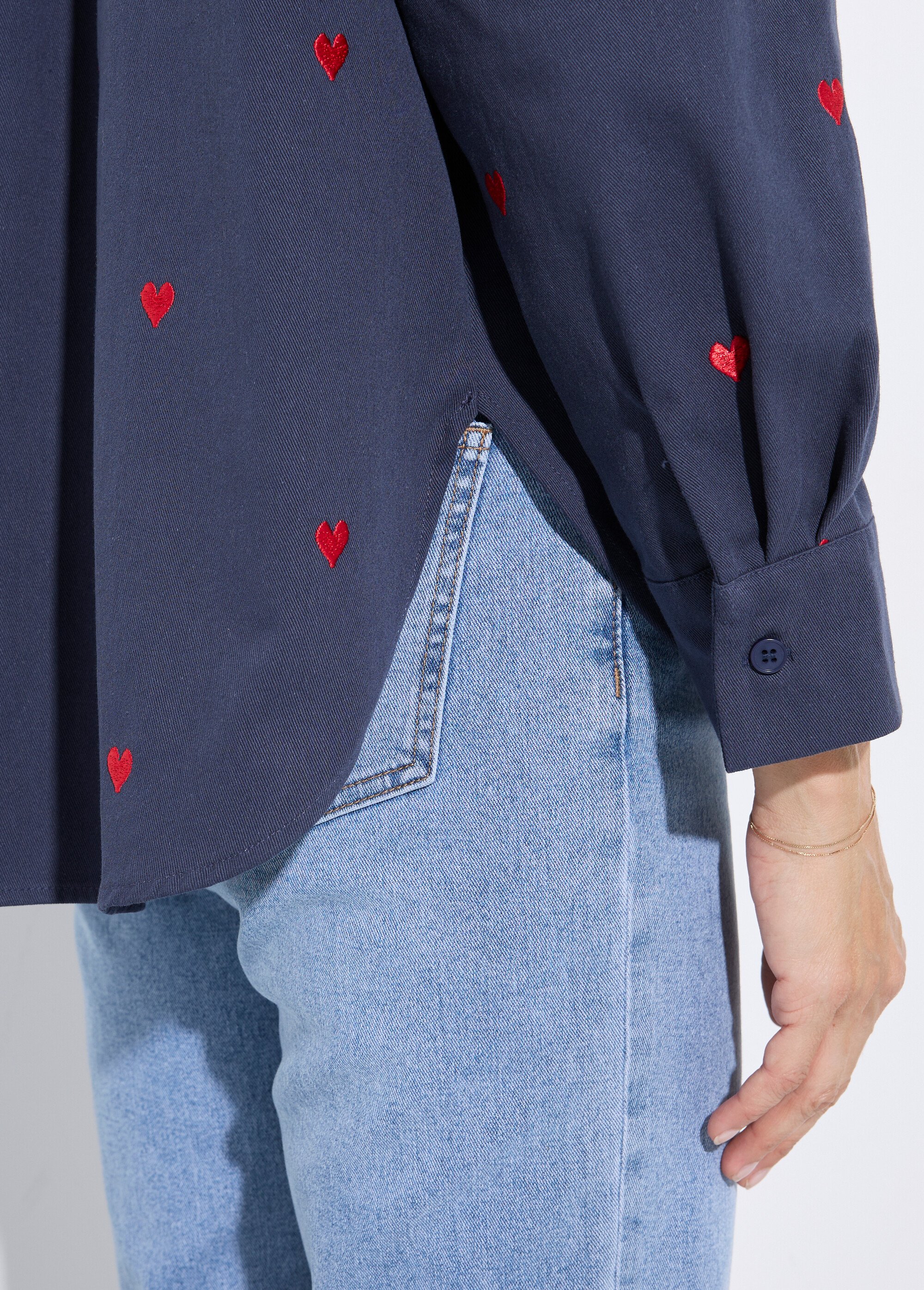 Surchemise en twill avec cœur brodés Femme Bleu IA-Q3089 DE1