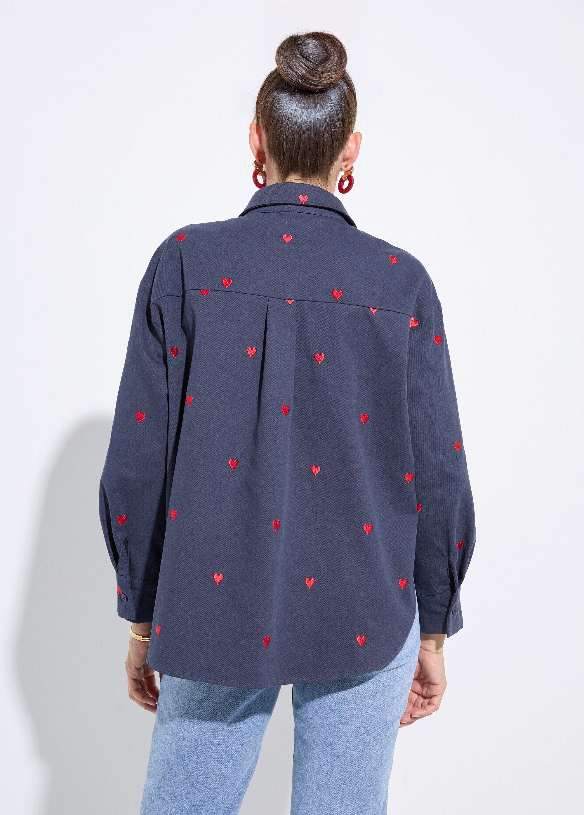 Surchemise en twill avec cœur brodés Femme Bleu IA-Q3089 DO1