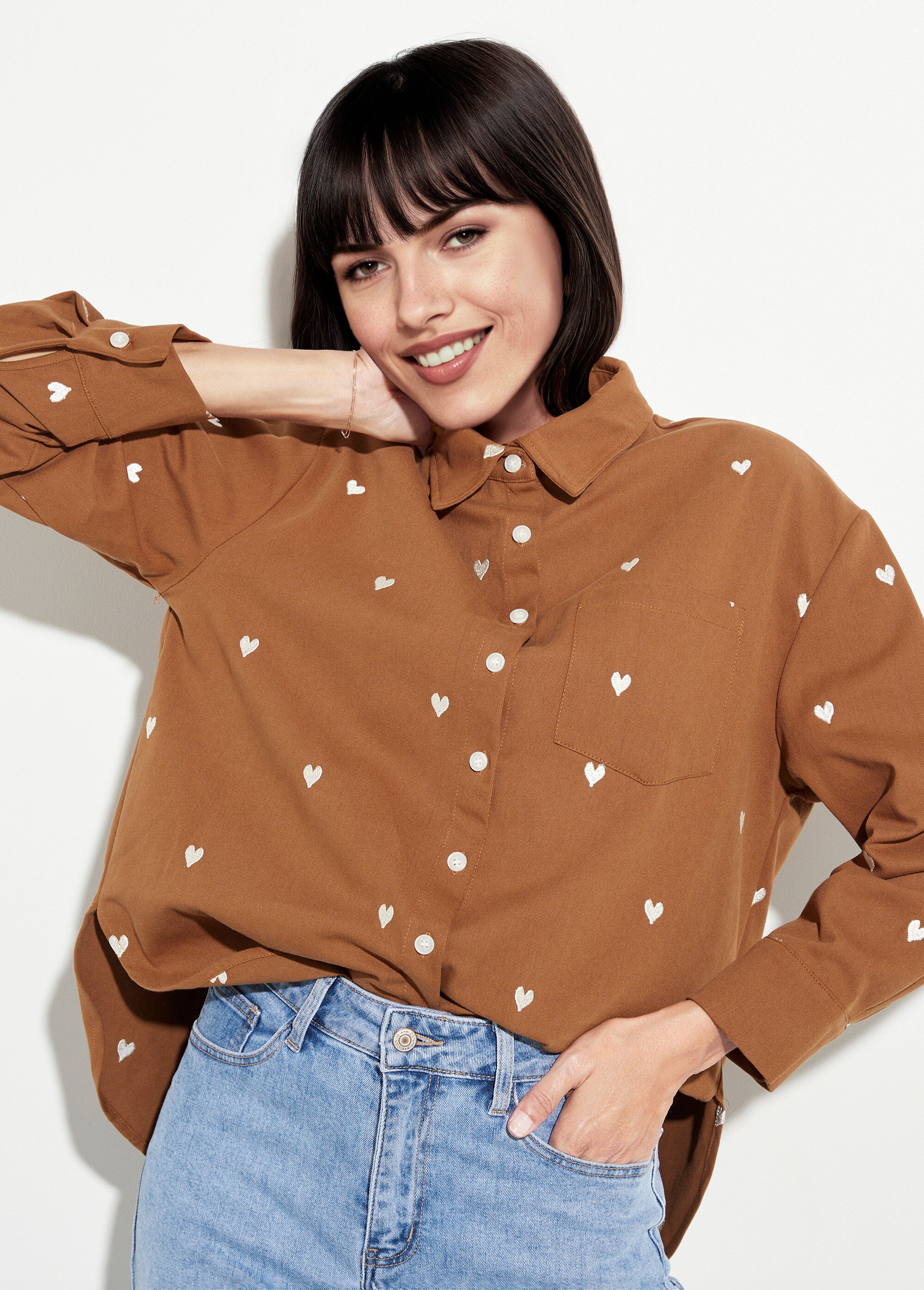 Surchemise en twill avec cœur brodés Femme Beige IA-Q3089 MV1