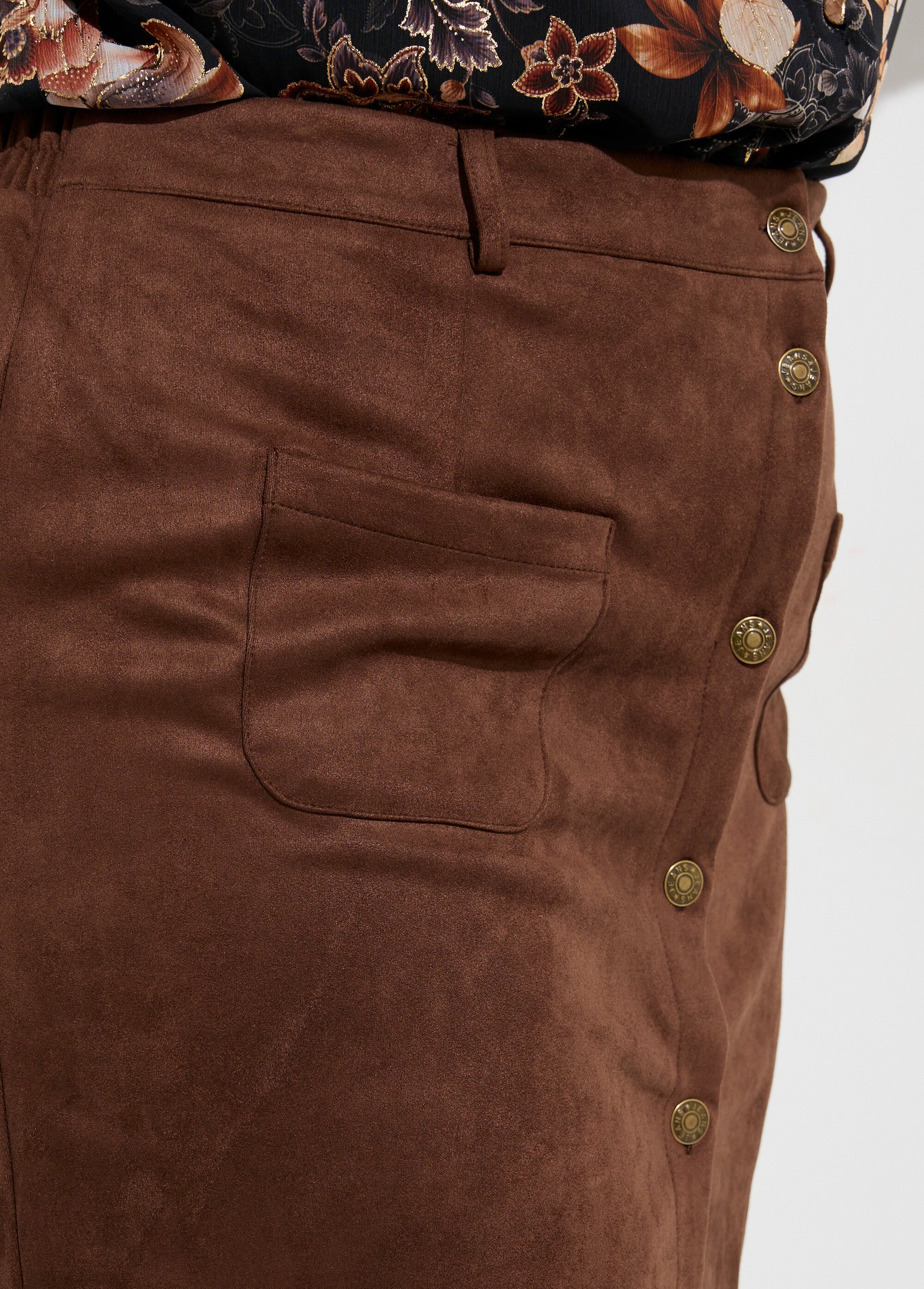 Mini jupe en suédine, boutons métal Femme Grande Taille Marron MA-M260-2283 DE1