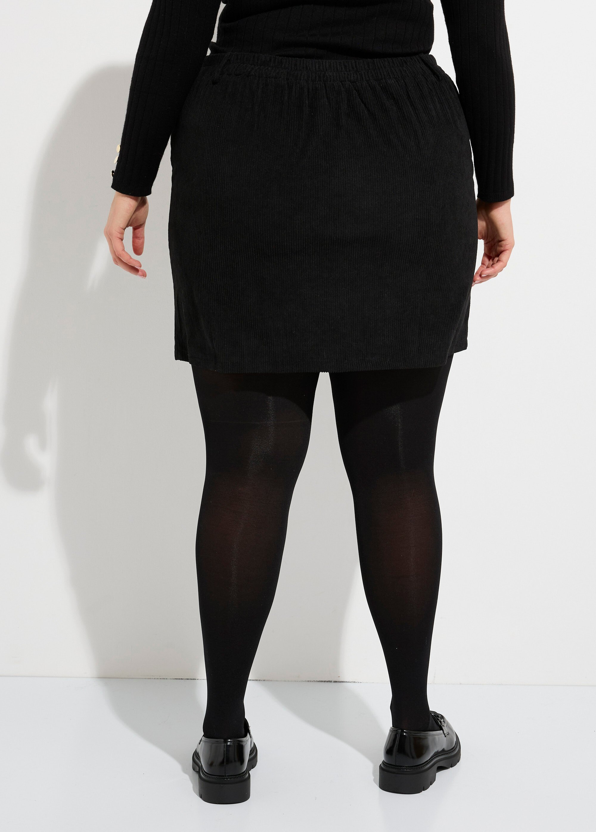 Mini jupe en velours, boutons métal Femme Grande Taille Noir MA-M260-1621 DO1