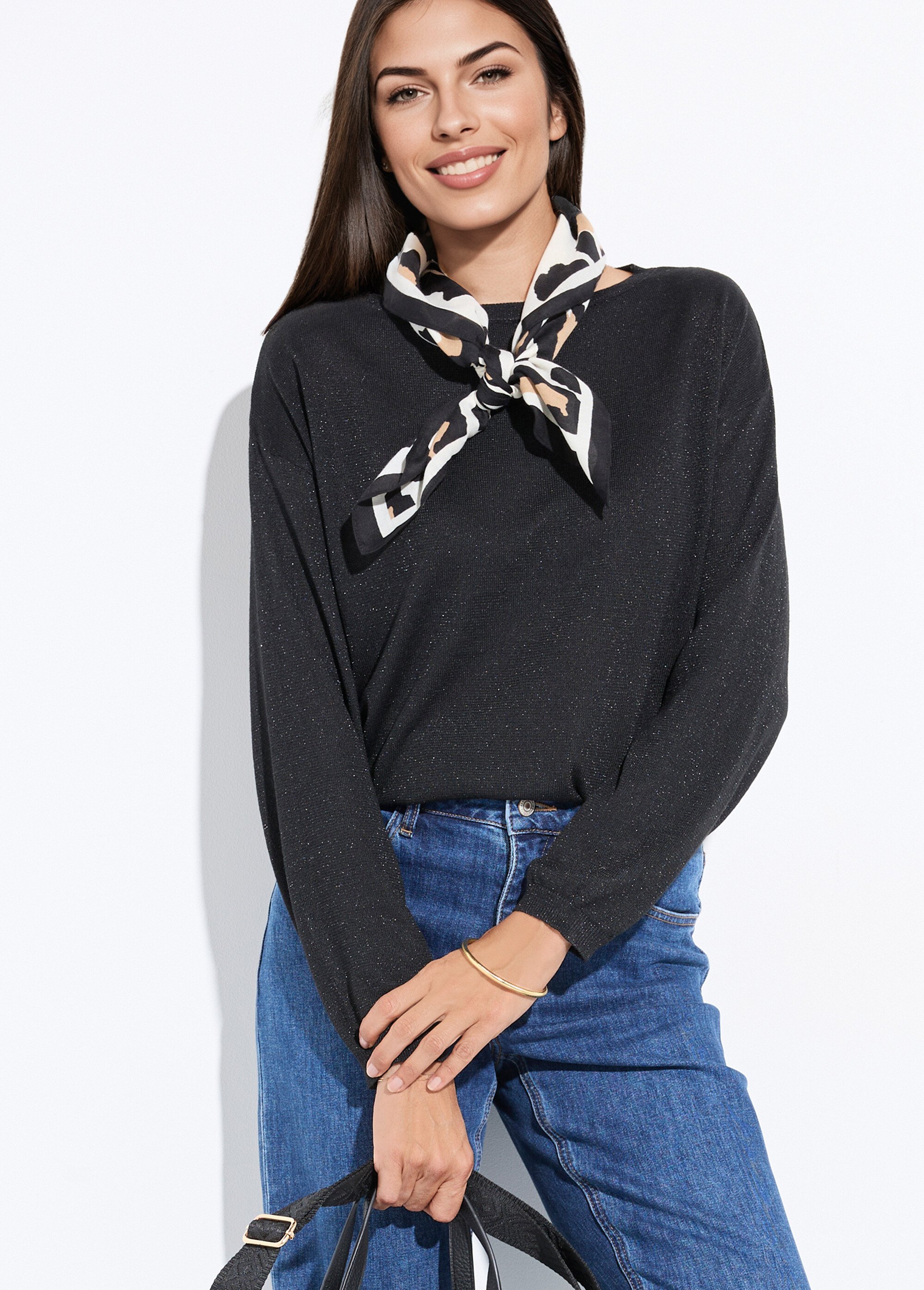 Pull court en maille fine métallisée Femme Noir IA-AR837 MV1