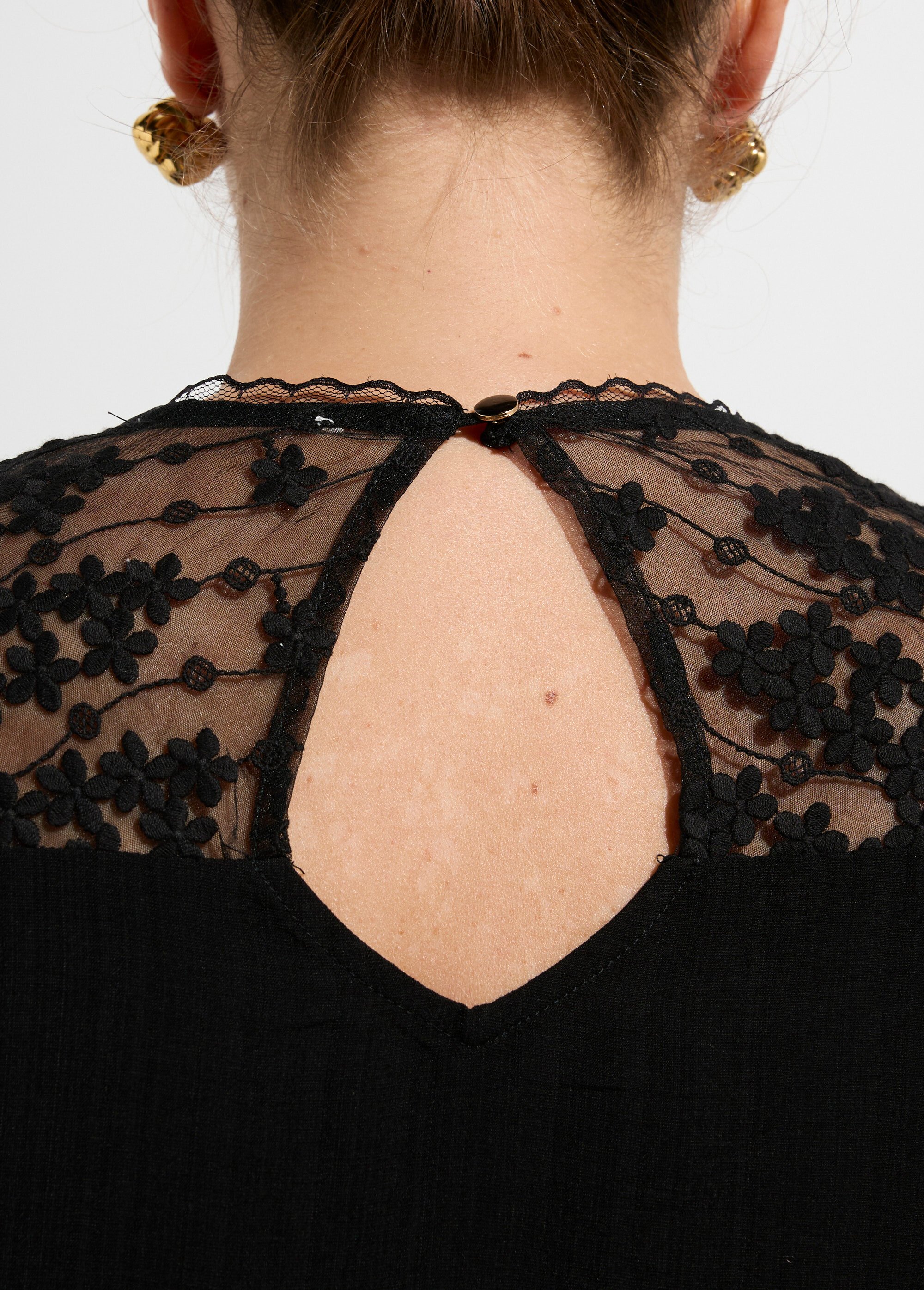 Tunique col V et manches dentelle fleurie