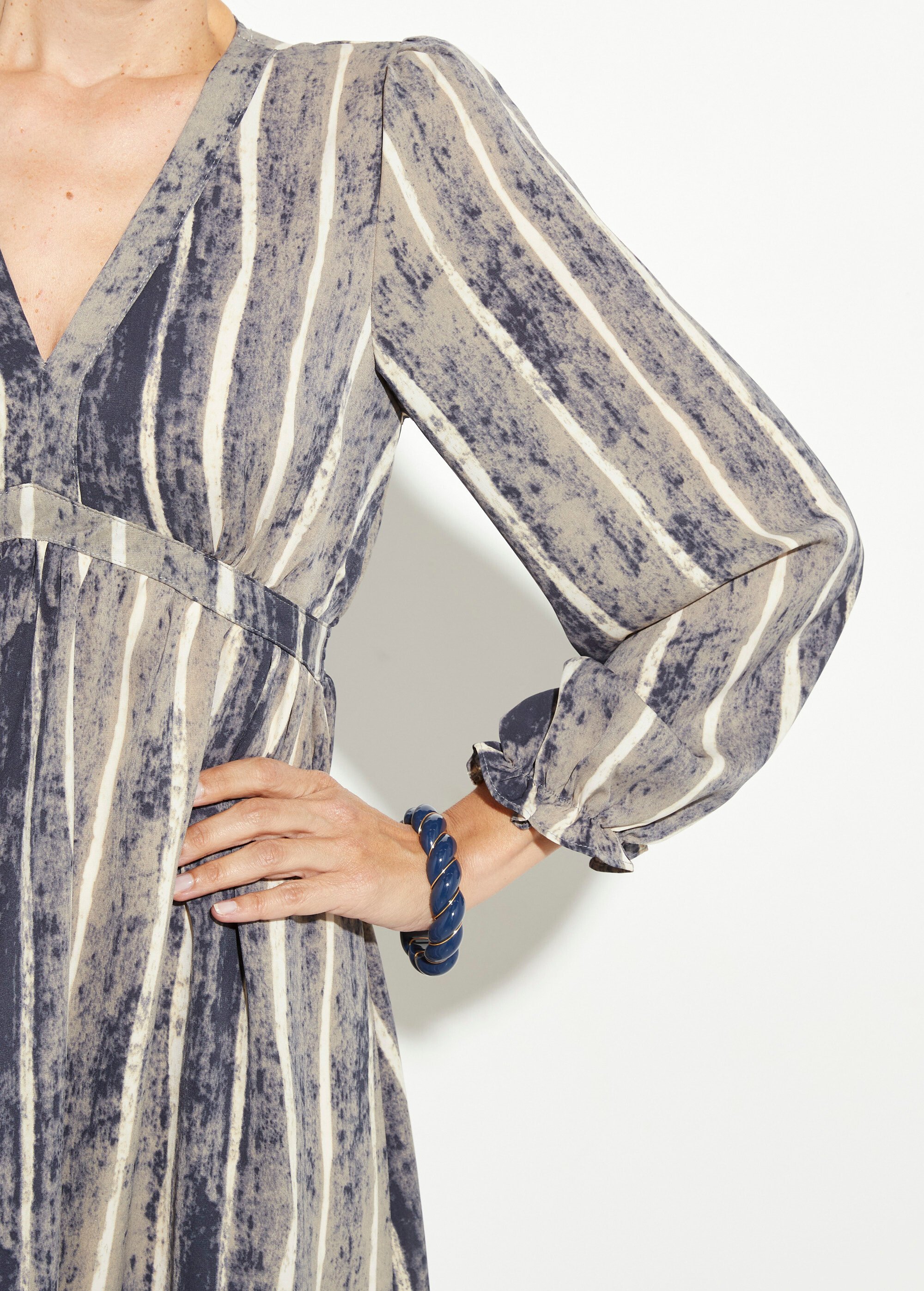 Robe courte col V taille haute plissée Femme Gris IA-R5968 DE2