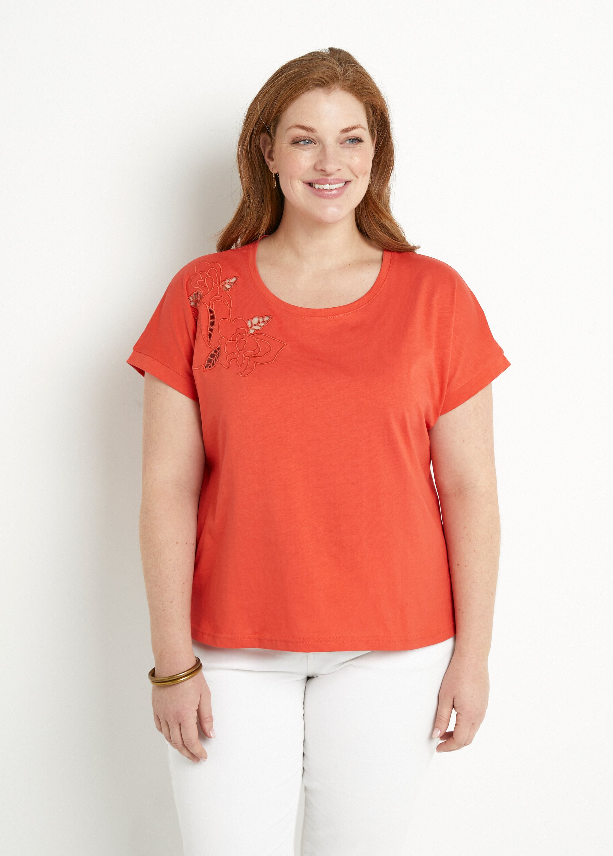 T-shirt court uni brodé ajouré manches courtes