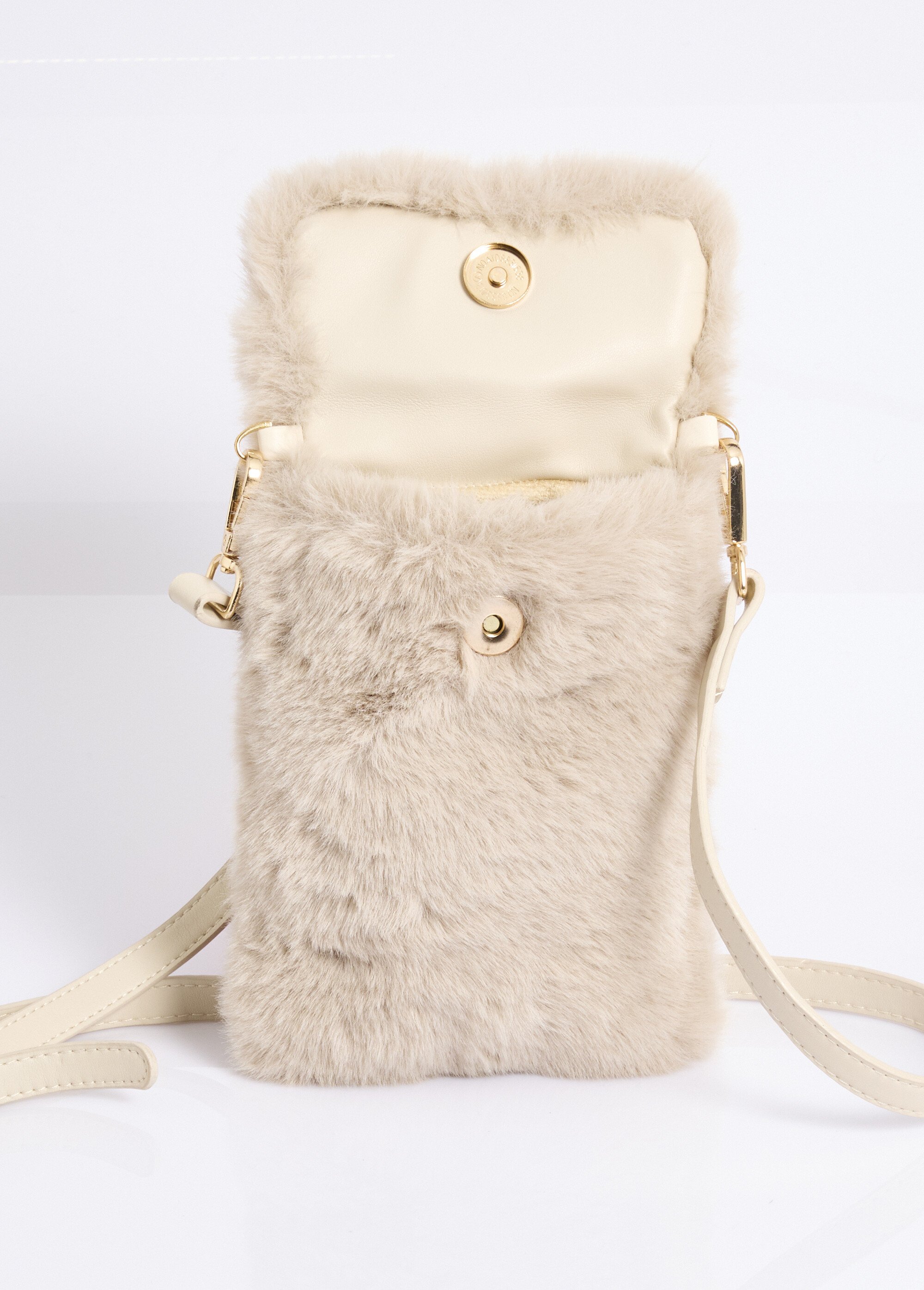 Pochette aimantée en fausse fourrure