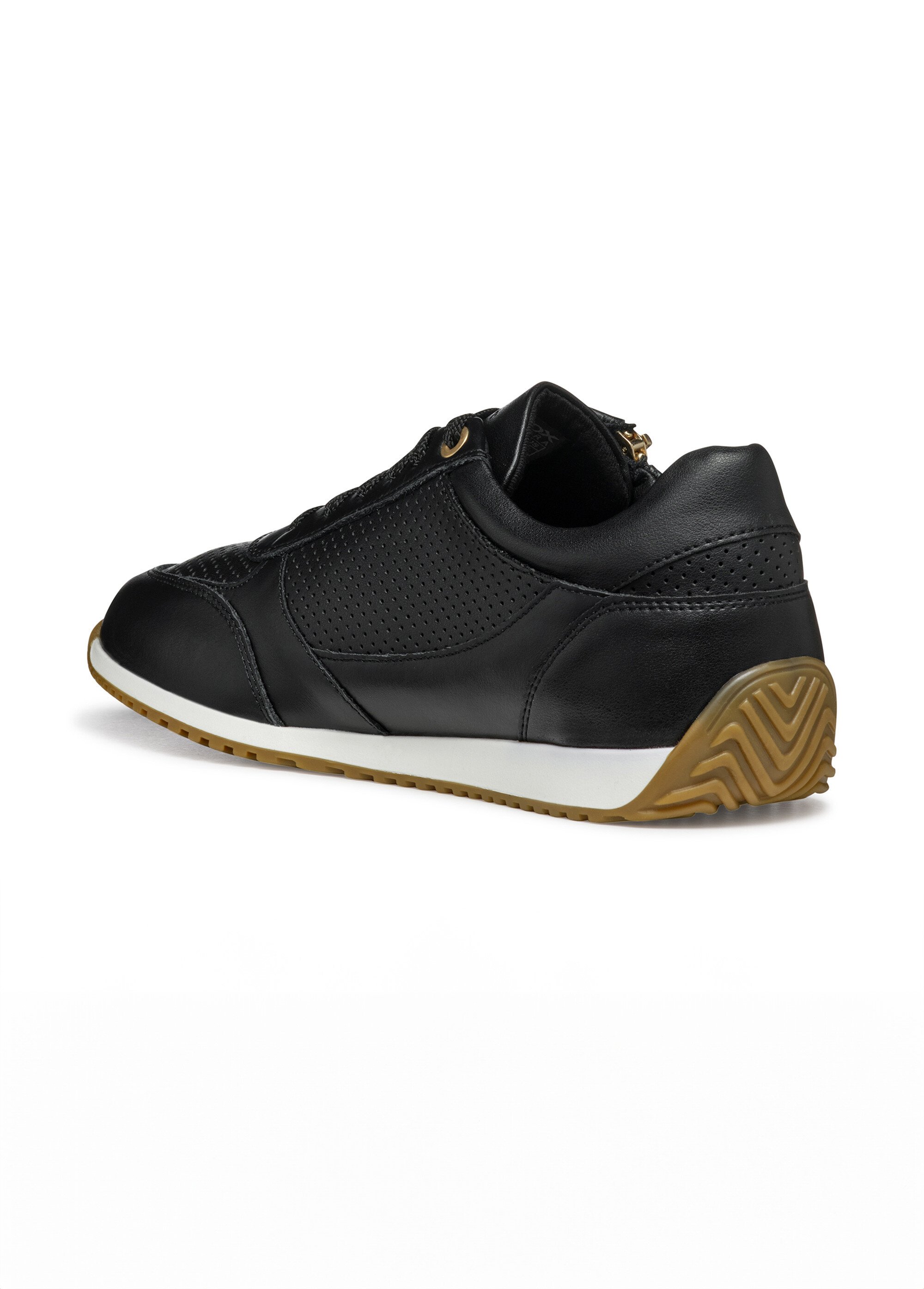 Baskets multimatières type joggers