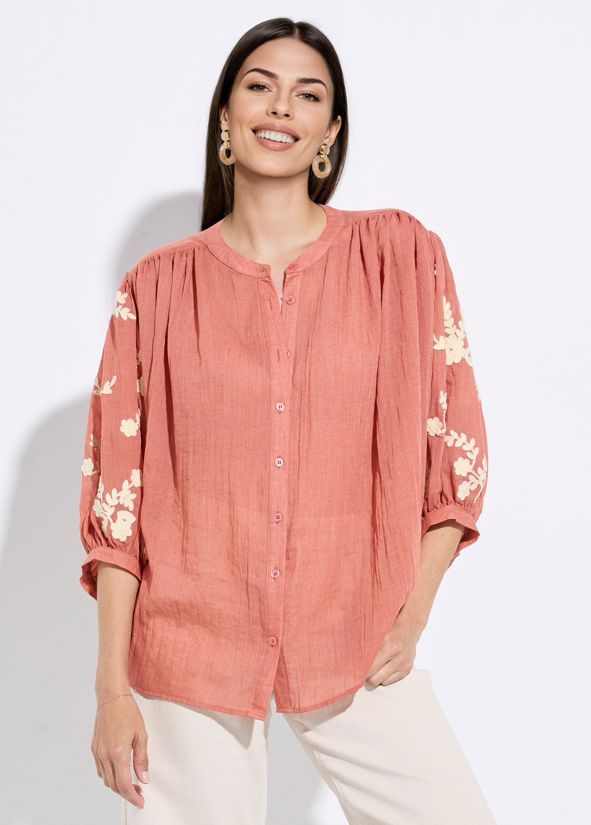 Blouse chambray, broderies contrastantes Femme Rouge JSM-CH3225 FA1