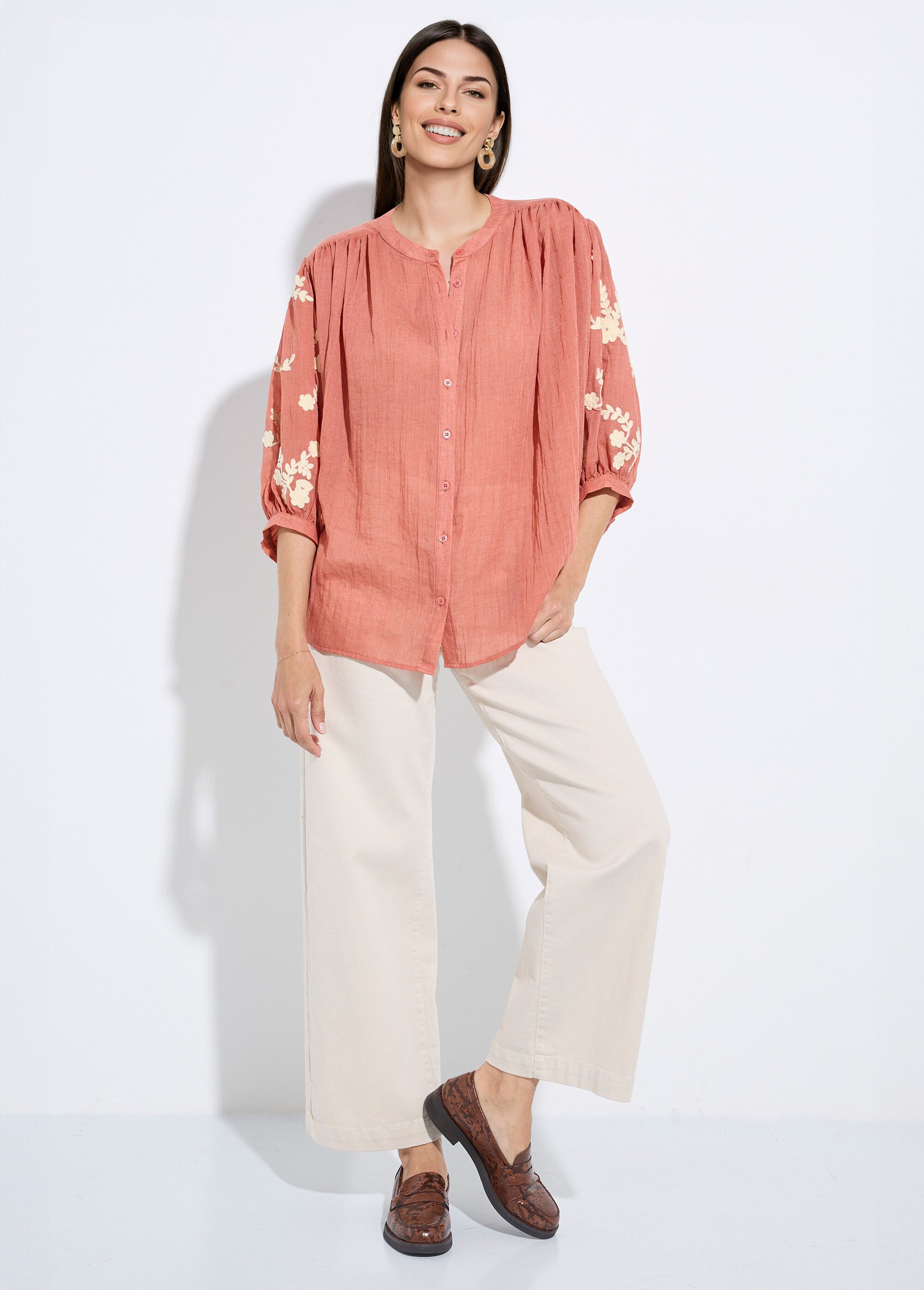 Blouse chambray, broderies contrastantes Femme Rouge JSM-CH3225 SF1
