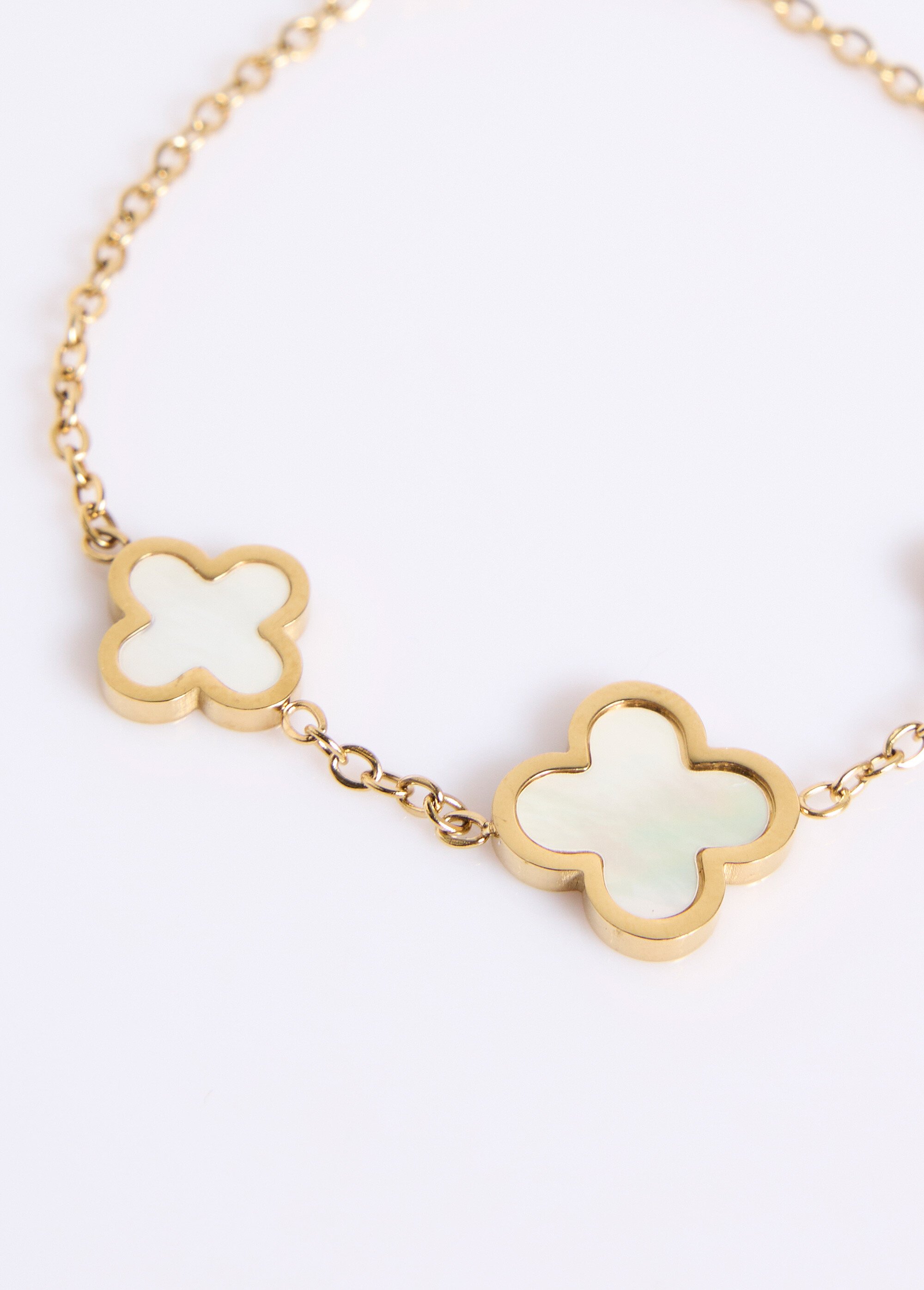 Bracelet avec breloques fleur acier inoxydable et nacre