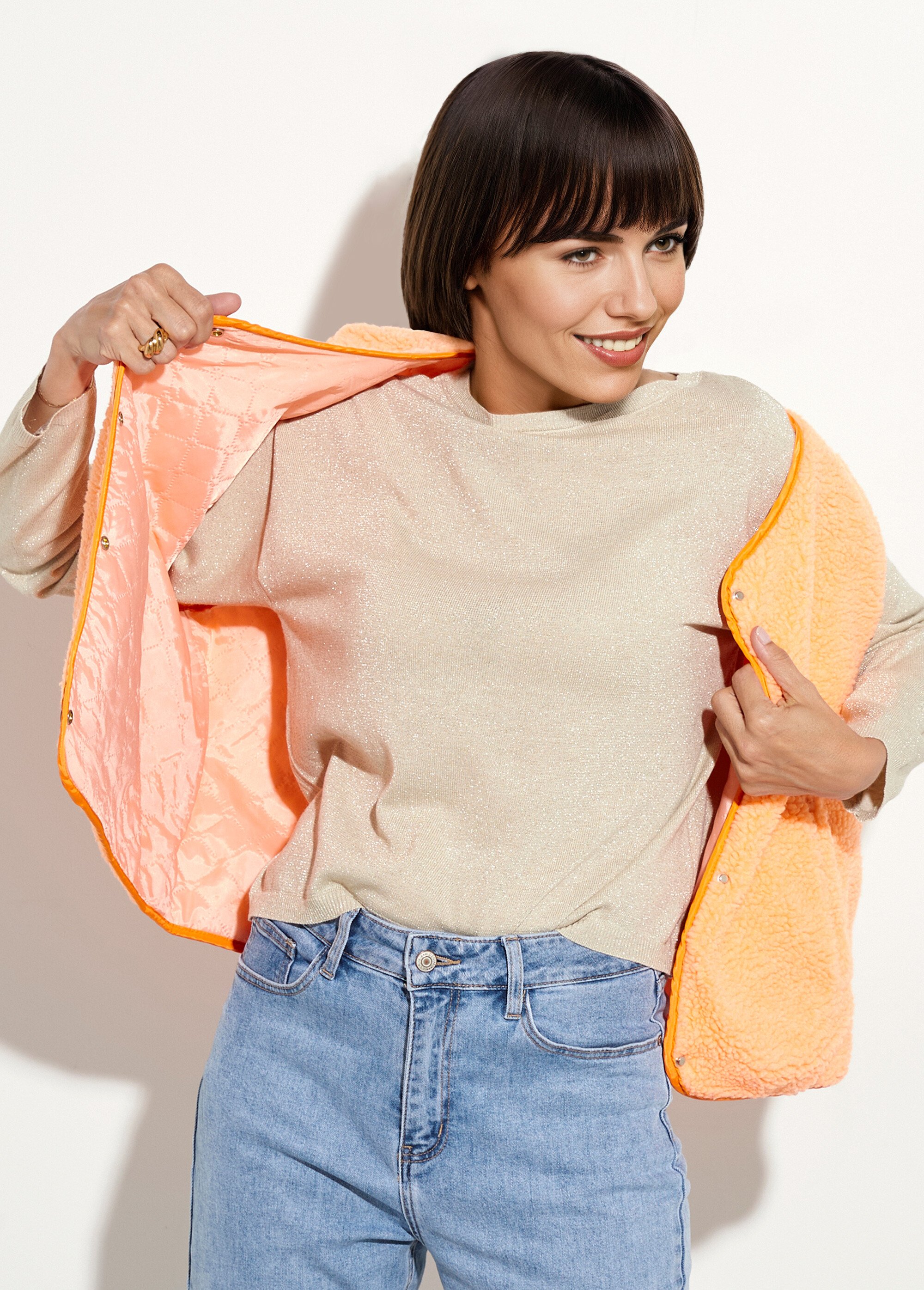 Gilet sans manches, fausse fourrure fluo